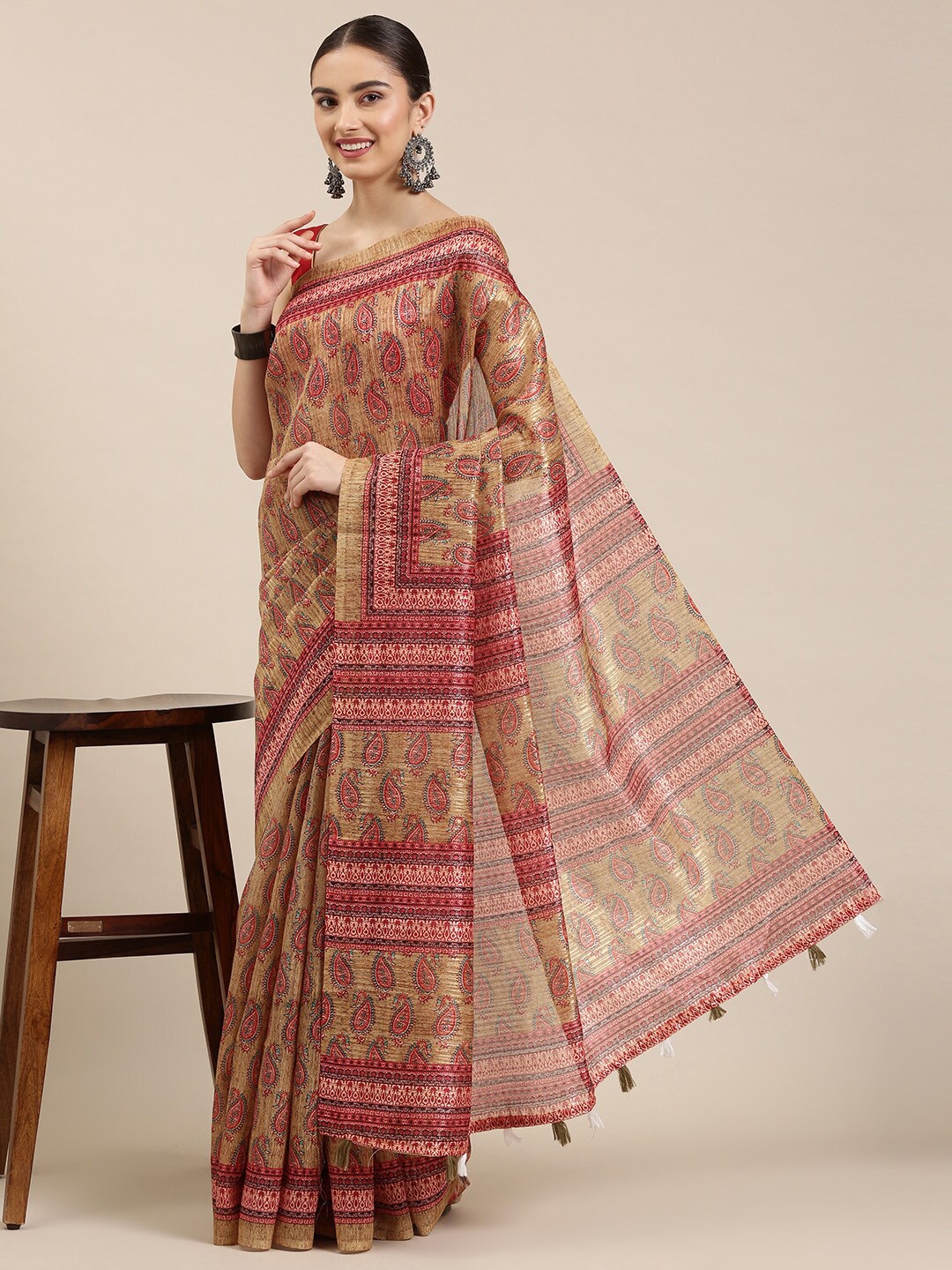 

The Chennai Silks Beige & Red Floral Fusion Bhagalpuri Saree