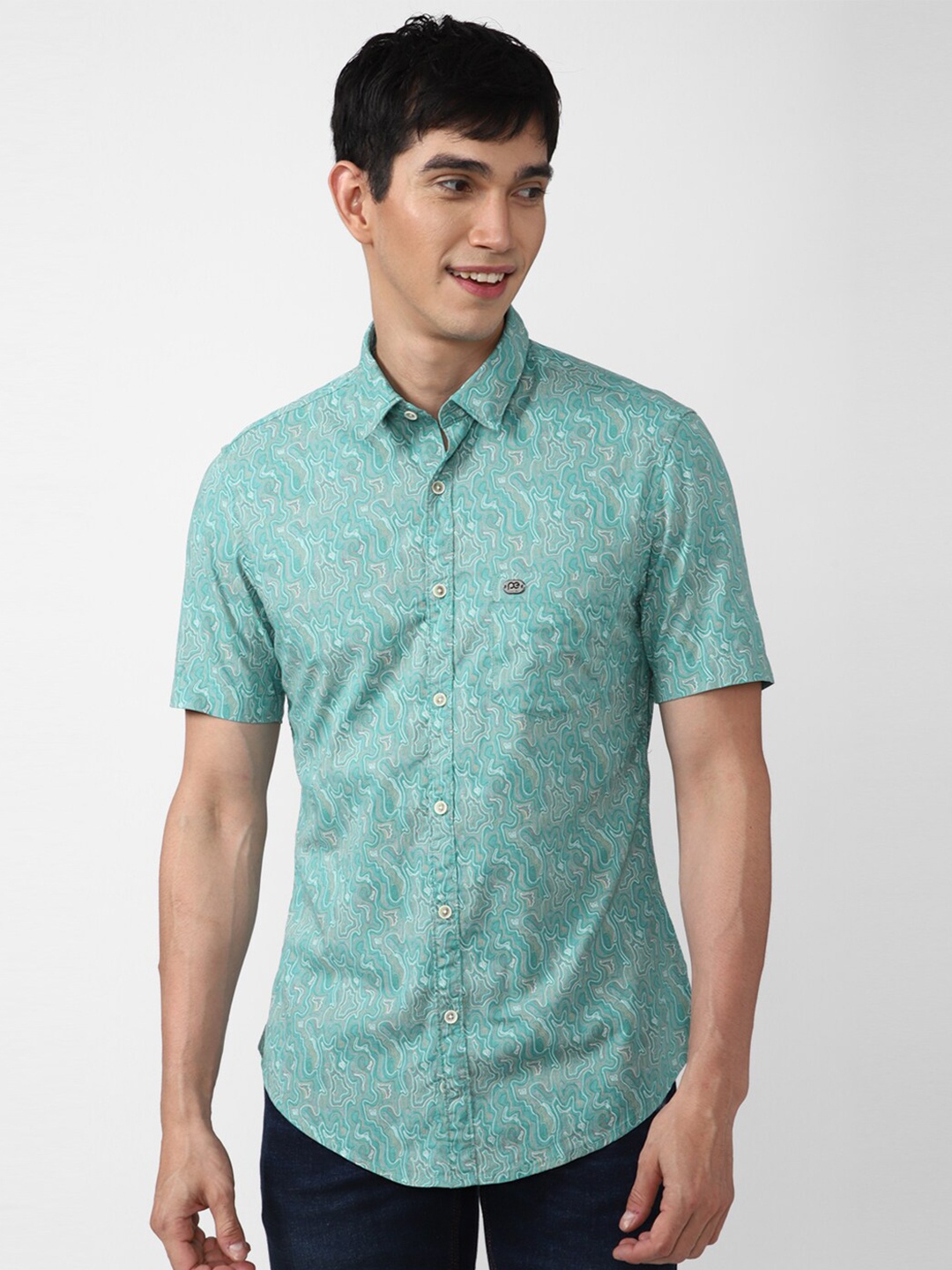 

Peter England Casuals Men Green Slim Fit Printed Casual Shirt