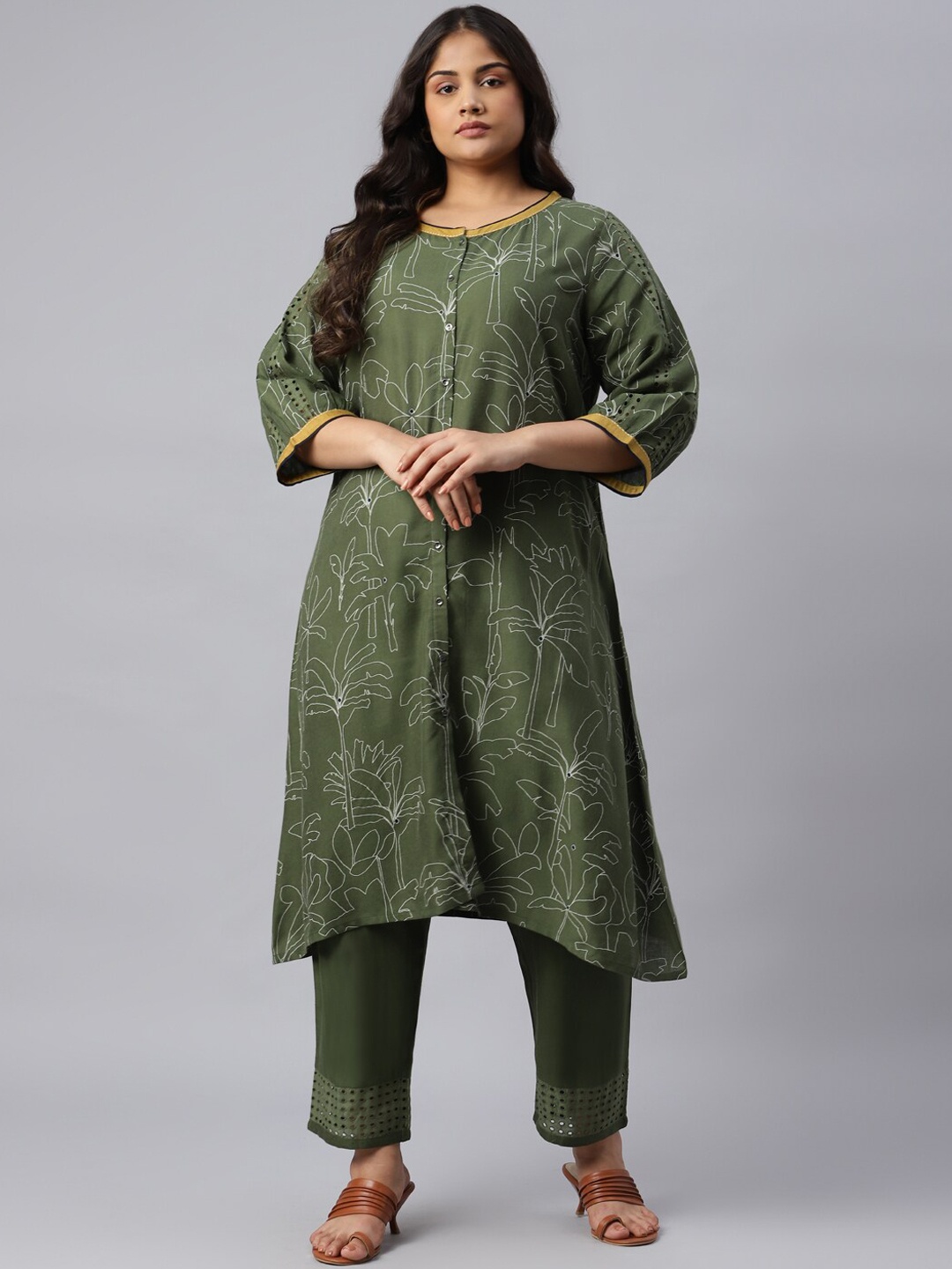 

W Women Green Printed Empire Kurta with Trousers