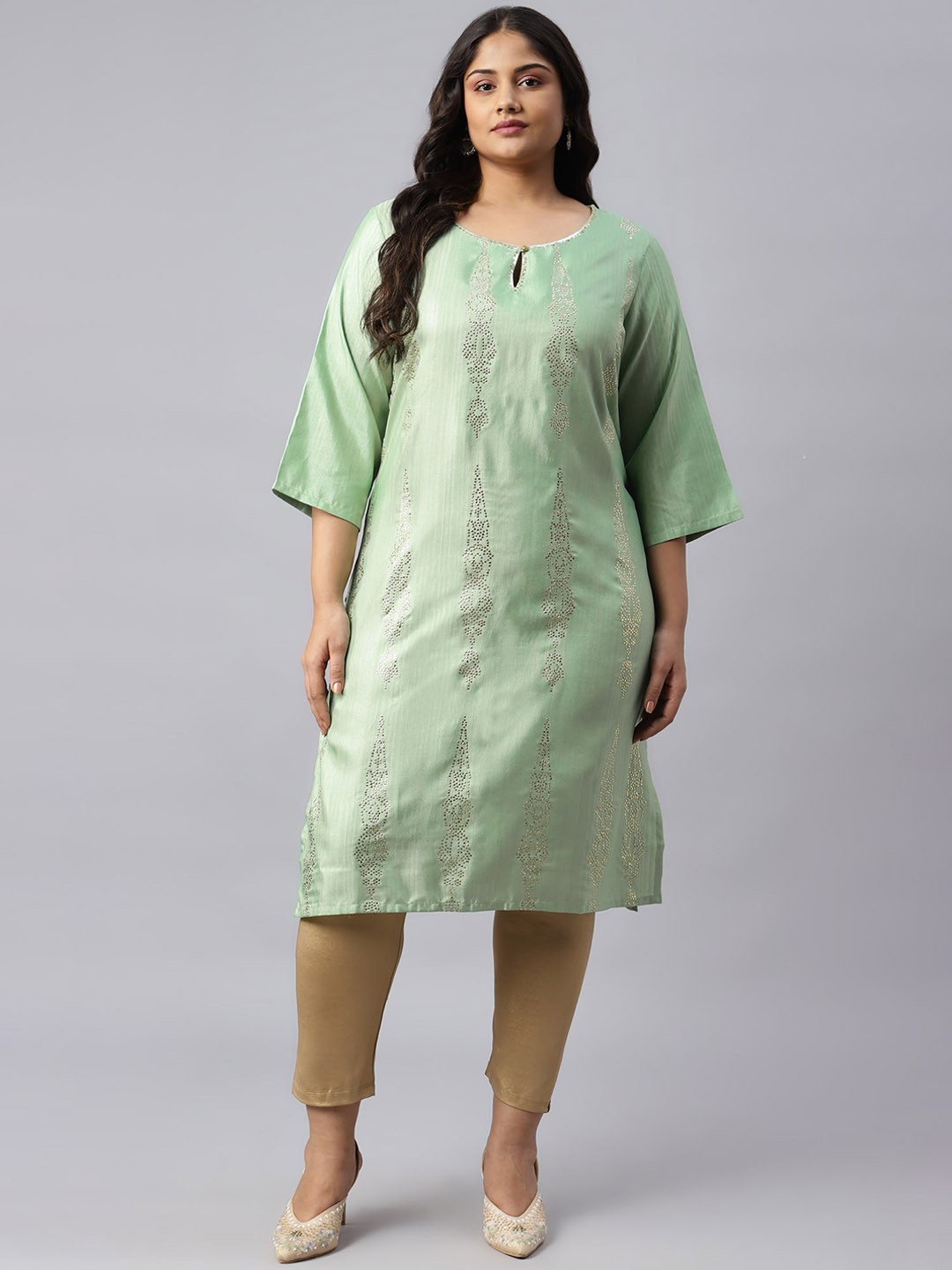 

W Women Green Embellished Keyhole Neck Kurta
