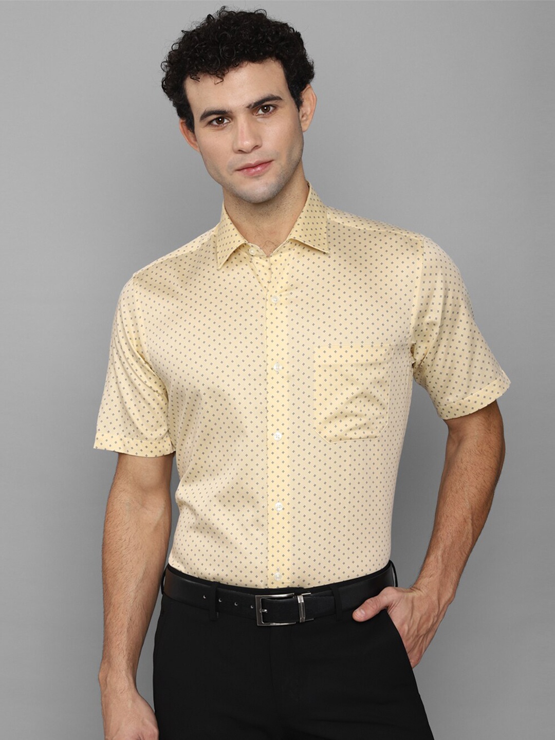 

Louis Philippe Men Yellow Slim Fit Printed Formal Shirt