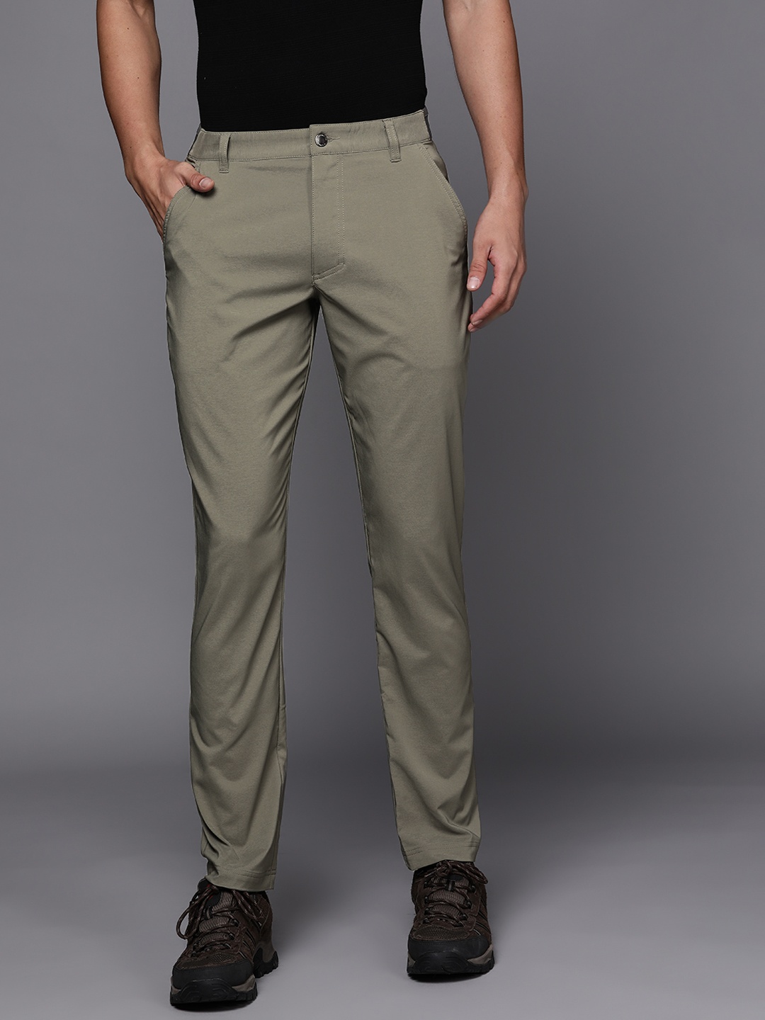 

Columbia Men Olive Green Solid Tech Trail II Trousers