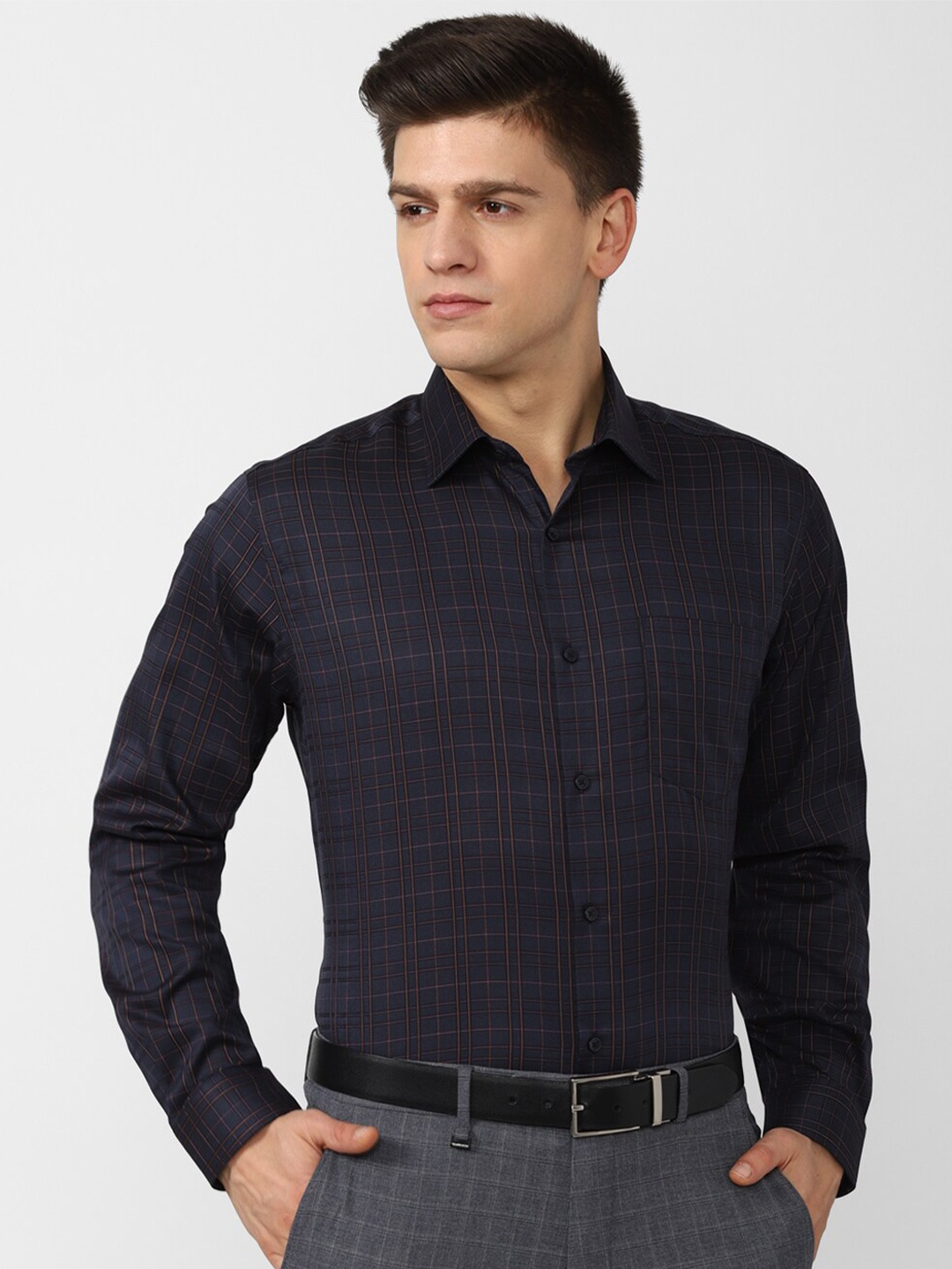

Van Heusen Men Navy Blue Tartan Checks Checked 100% Cotton Formal Shirt