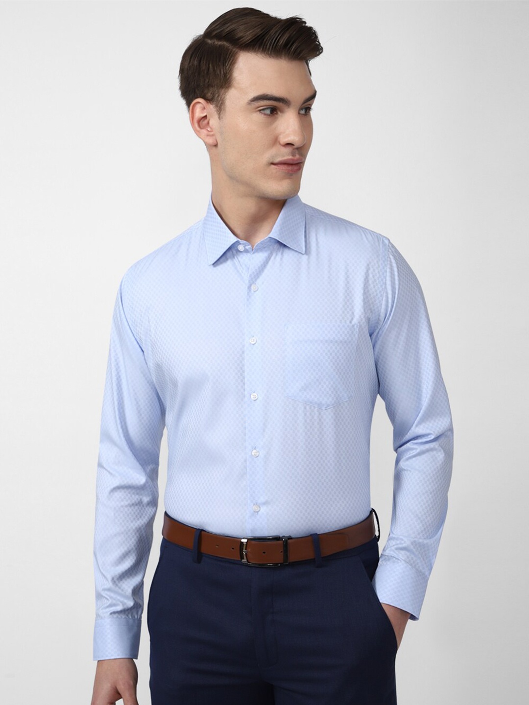 

Van Heusen Men Blue Slim Fit Striped Pure Cotton Formal Shirt