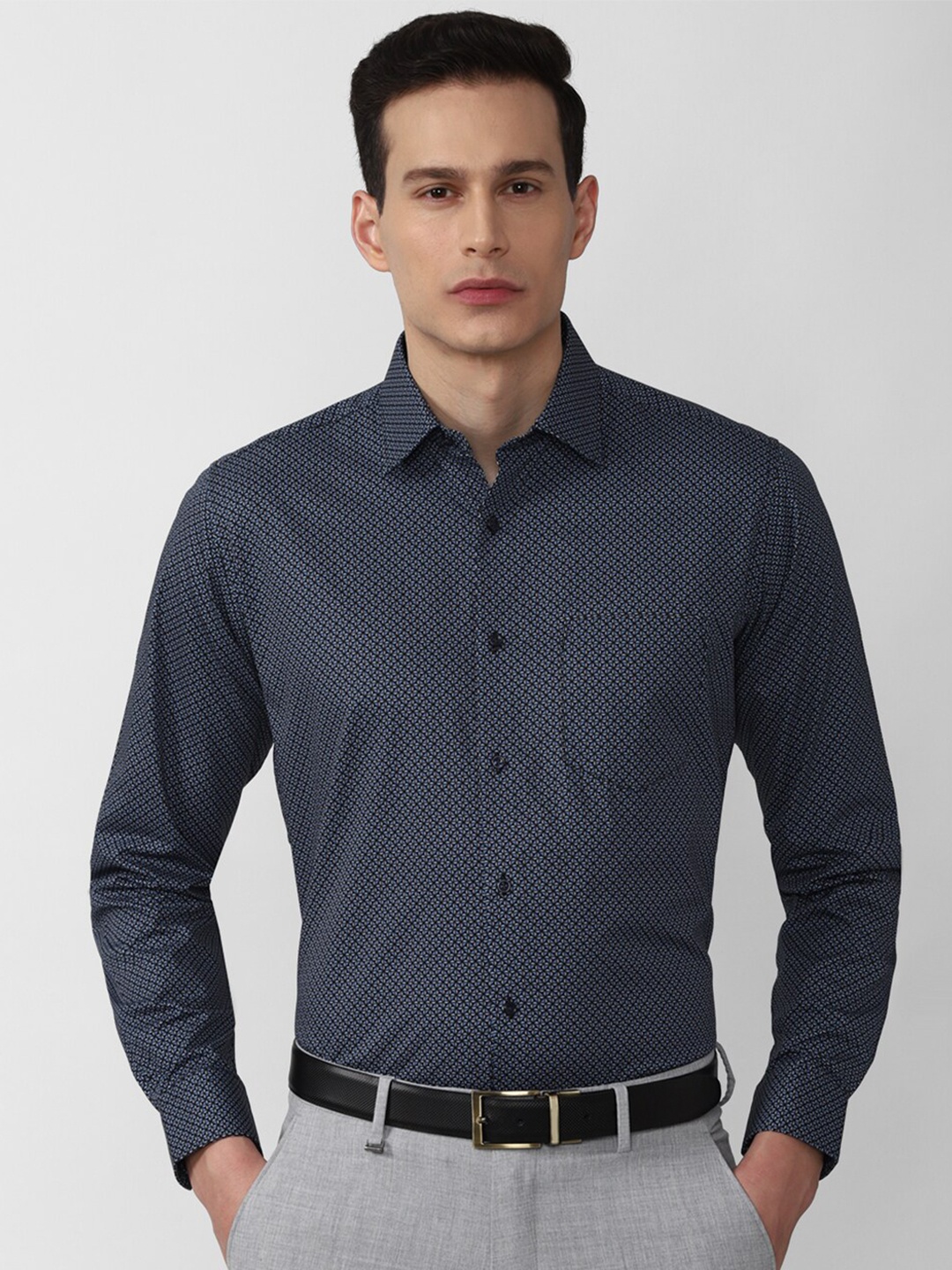 

Van Heusen Men Navy Blue Cotton Printed Formal Shirt