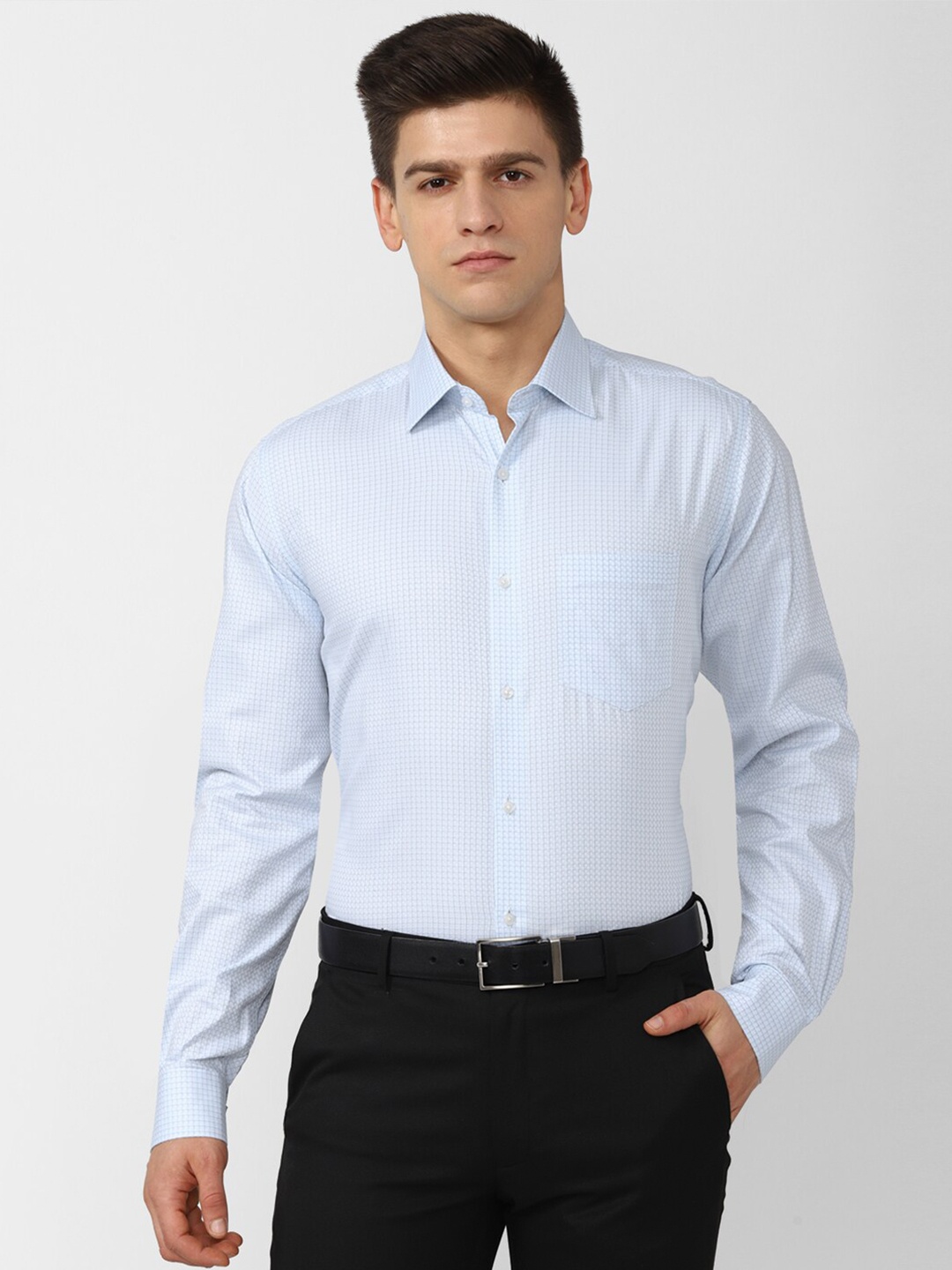 

Van Heusen Men Blue Striped Formal Shirt