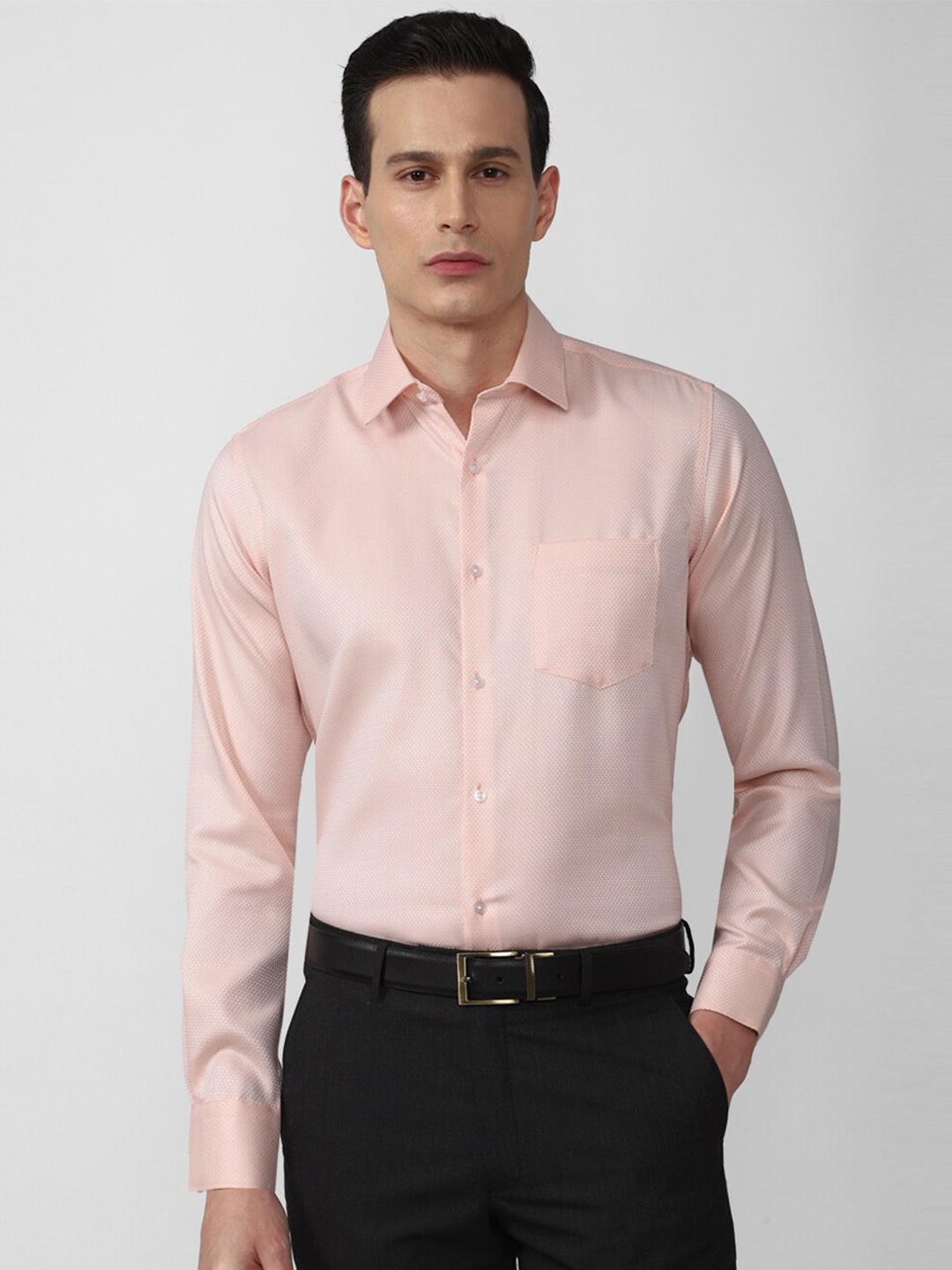 

Van Heusen Men Peach-Coloured Formal longsleeve Shirt