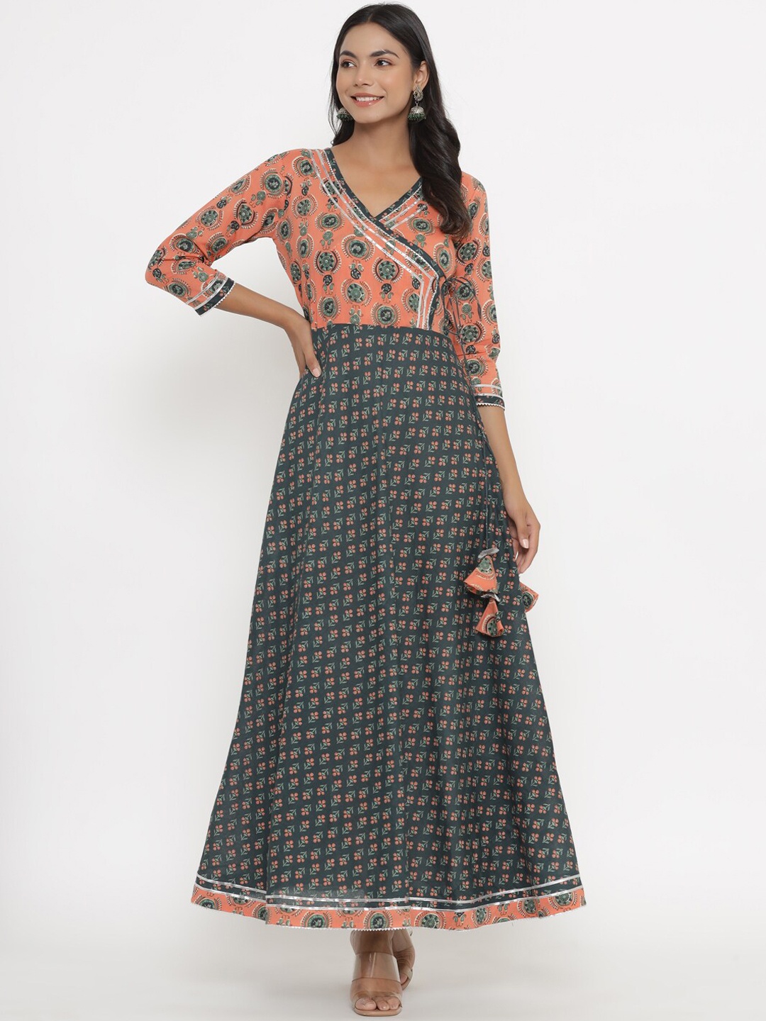 

PARCHHAI Women Green & Peach-Coloured Ethnic Motifs Printed Anarkali Kurta