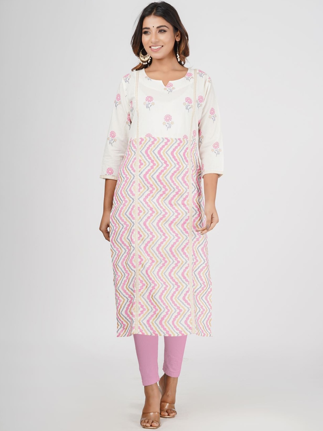 

PARCHHAI Women Pink Geometric Printed Gotta Patti Kurta