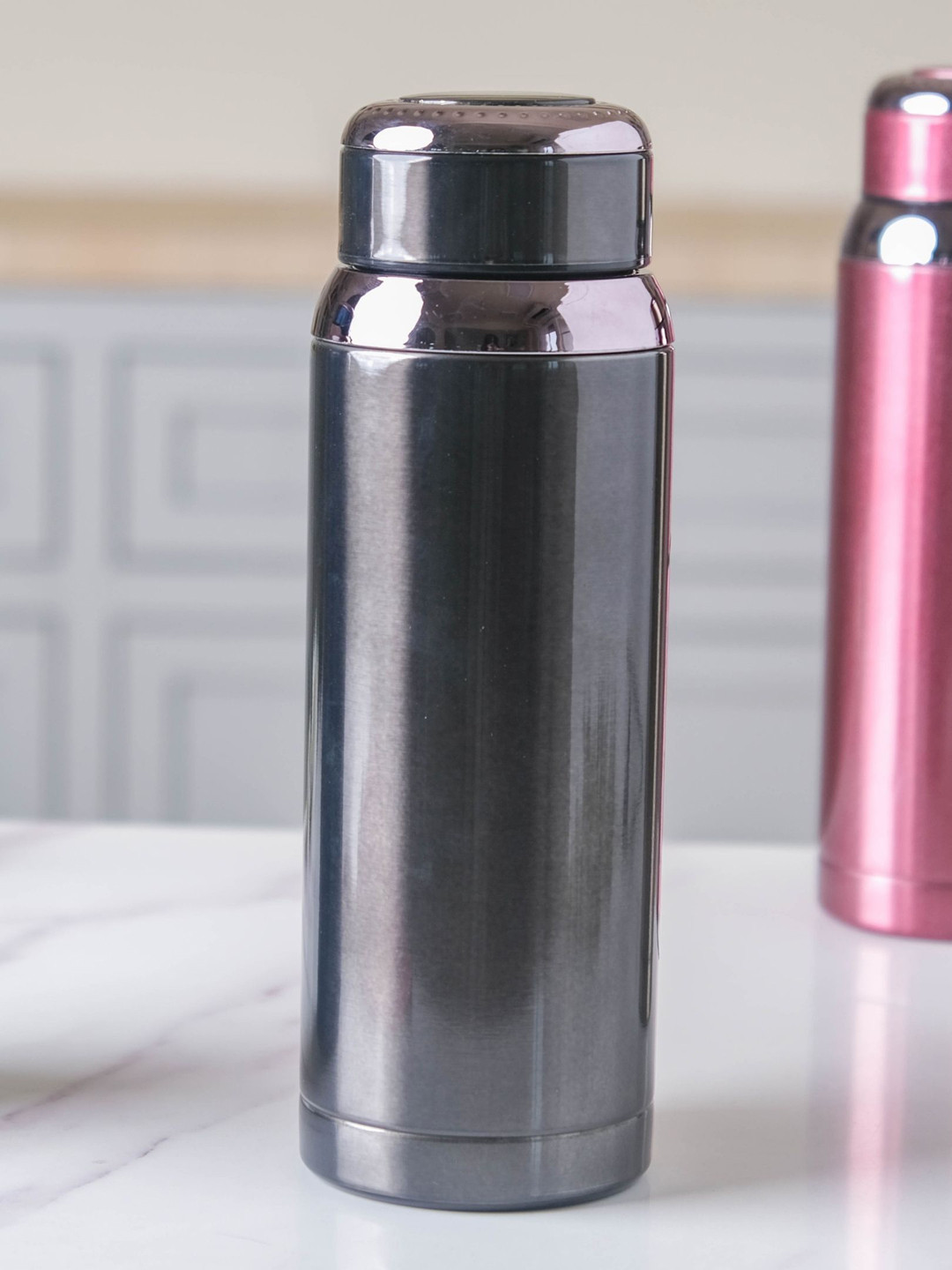 

Nestasia Black Solid Stainless Steel Thermos Flask 800 ml
