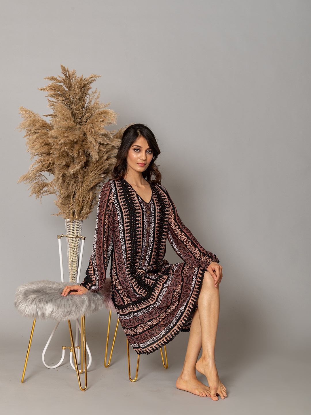 

WESTIFIED Black Floral Crepe A-Line Dress