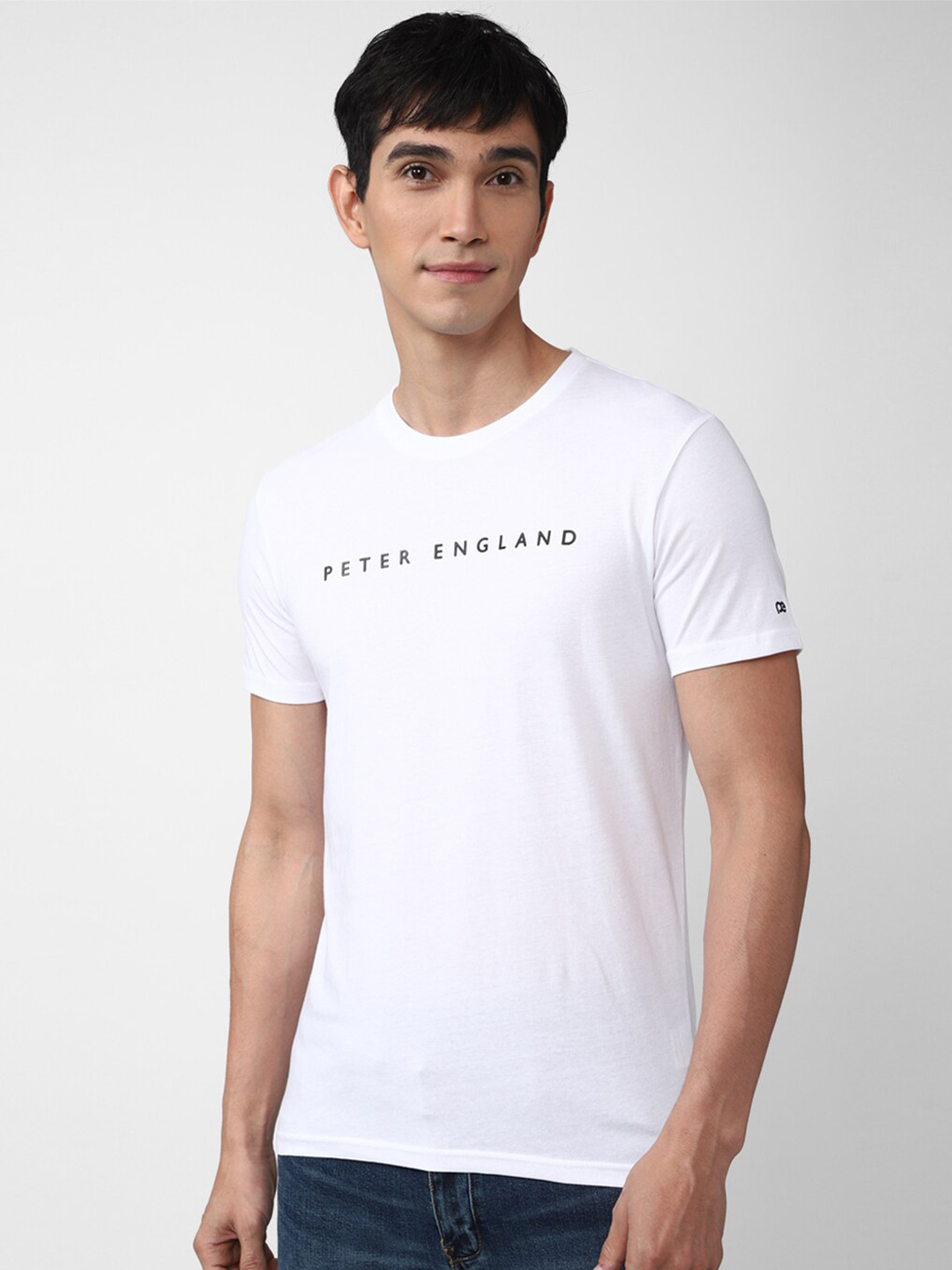 

Peter England Casuals Men White Typography Printed Slim Fit T-shirt