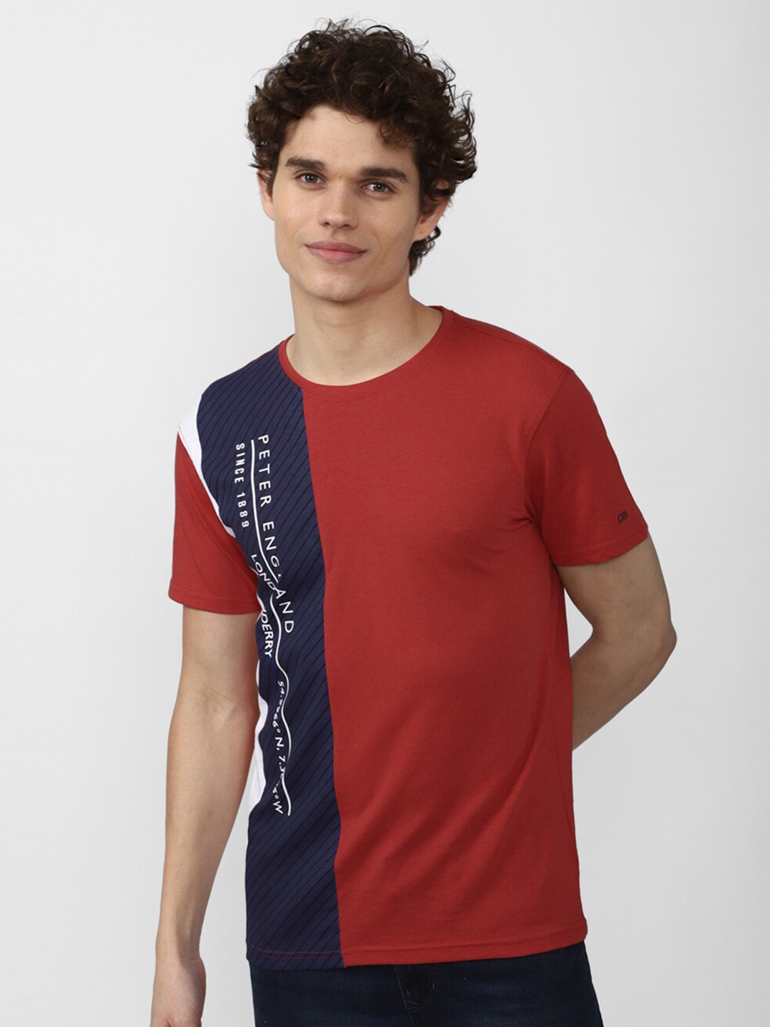 

Peter England Casuals Men Maroon & Navy Blue Typography Printed Slim Fit T-shirt