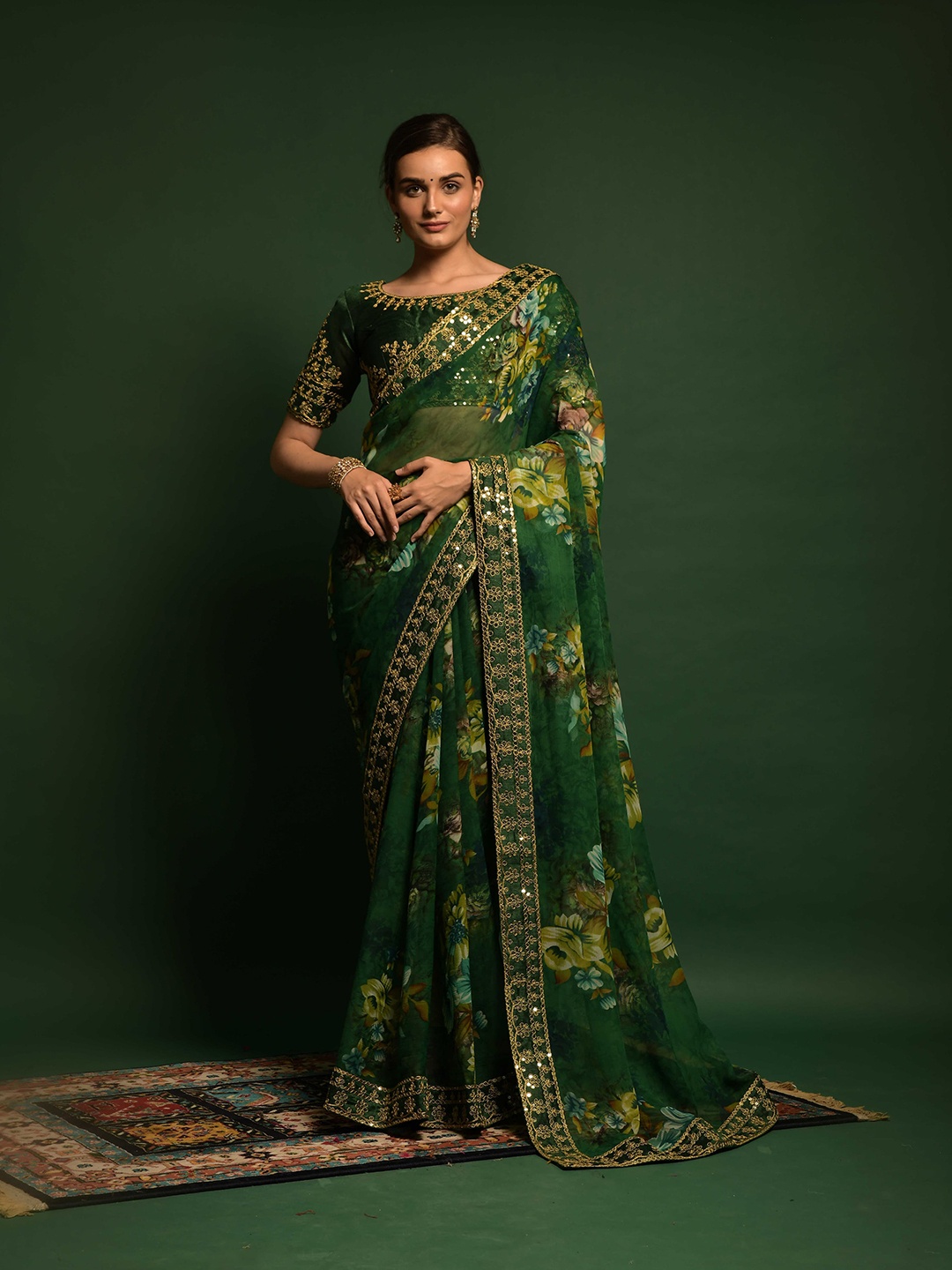 

elora Green & Gold-Toned Floral Sequinned Pure Georgette Bhagalpuri Saree