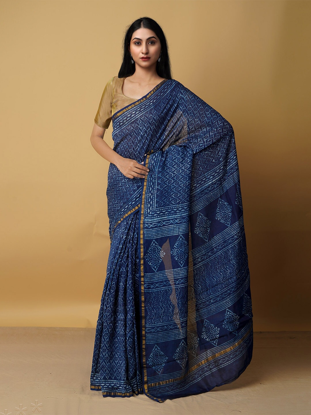 

Unnati Silks Navy Blue & White Ethnic Motifs Zari Pure Cotton Chanderi Saree
