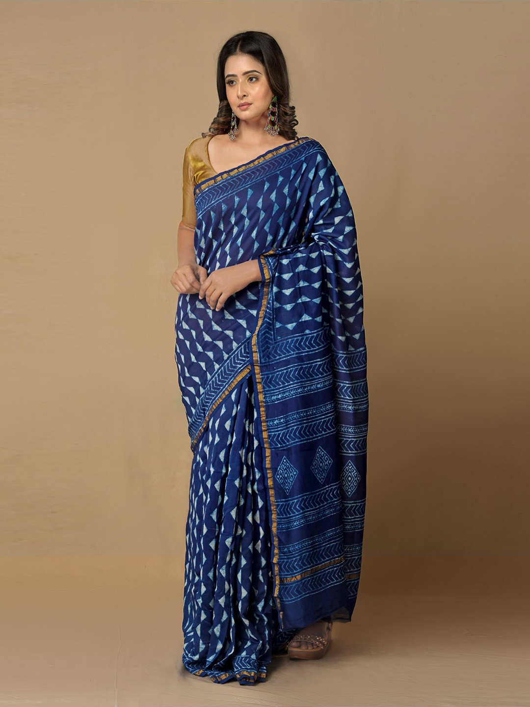 

Unnati Silks Navy Blue & Gold-Toned Zari Pure Cotton Chanderi Saree