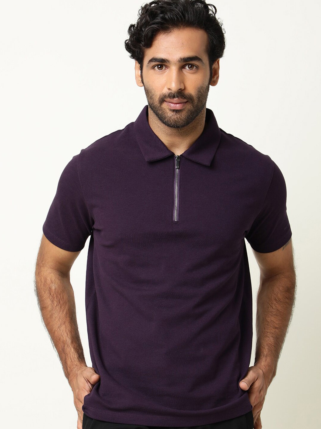 

RARE RABBIT Men Rings-4 Slim Fit Solid Polo Collar T-Shirt, Maroon