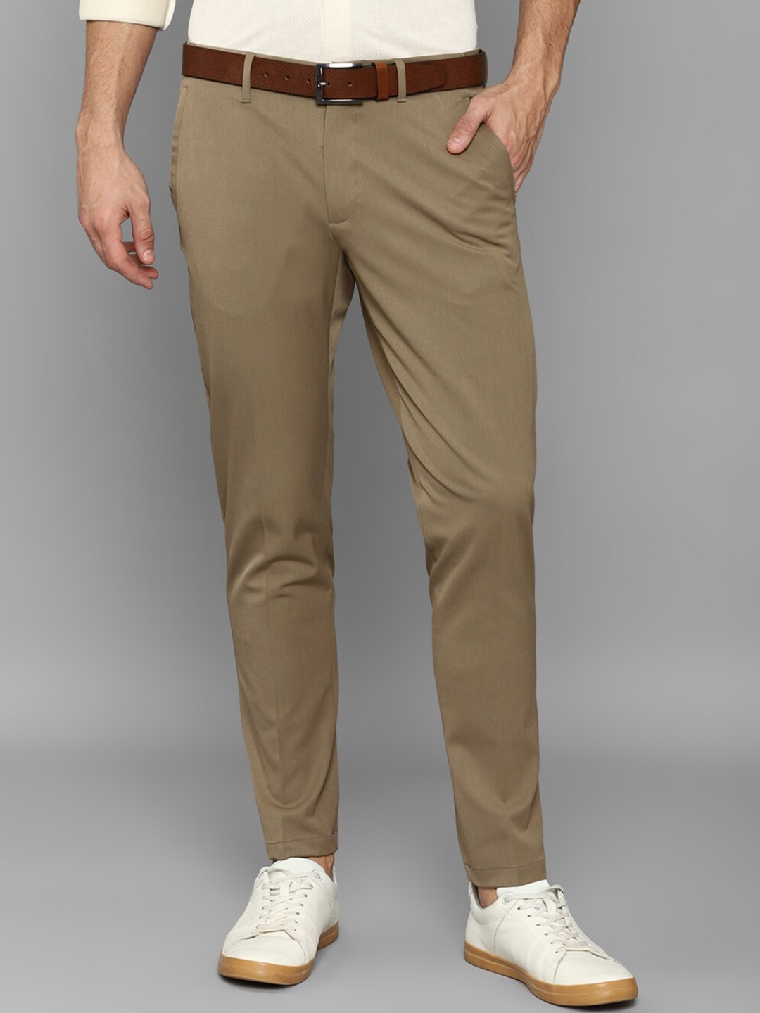 

Louis Philippe Sport Men Khaki Slim Fit Trousers