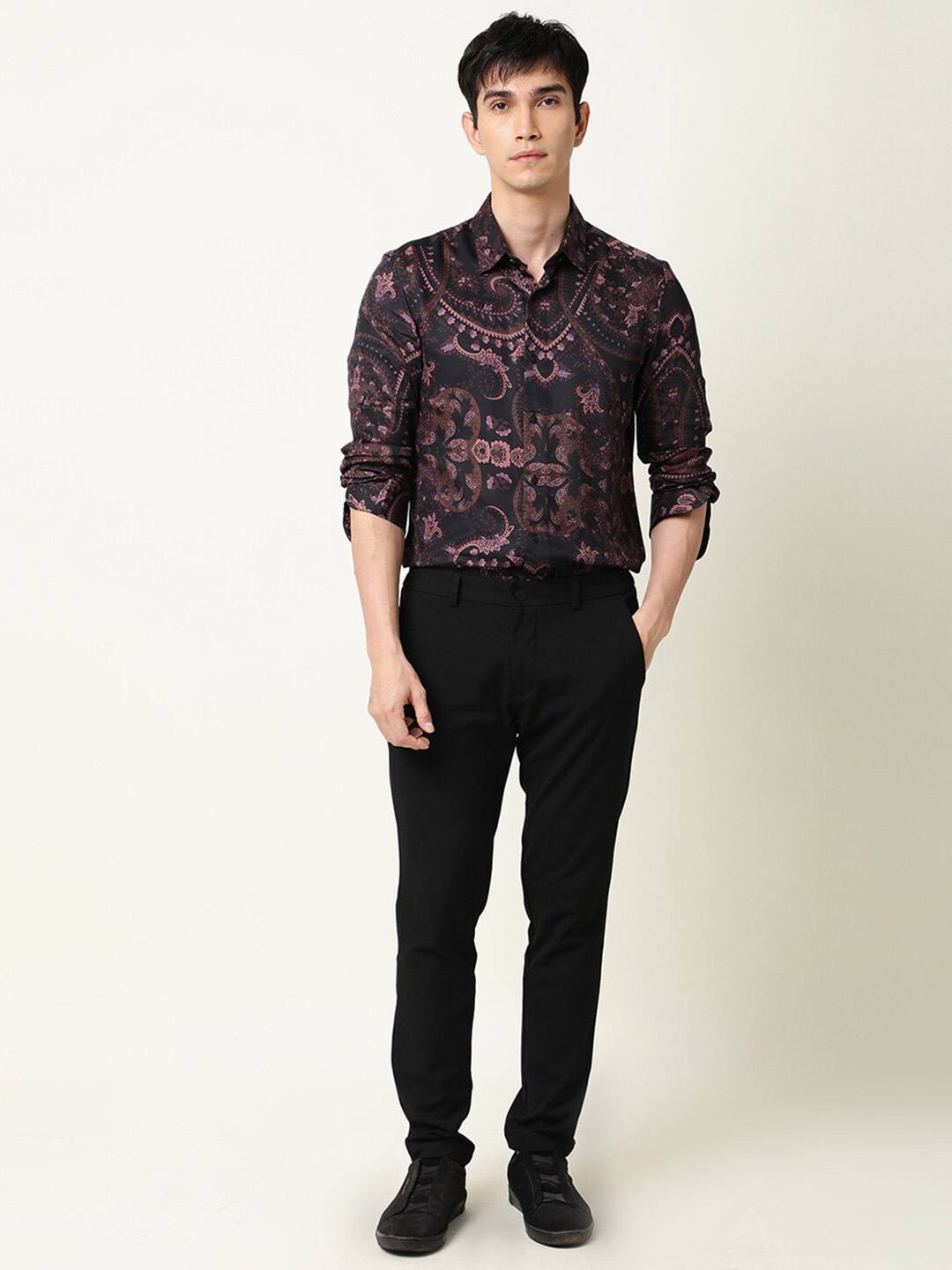 

RARE RABBIT Men Briz Floral Printed Slim Fit Shirt, Black