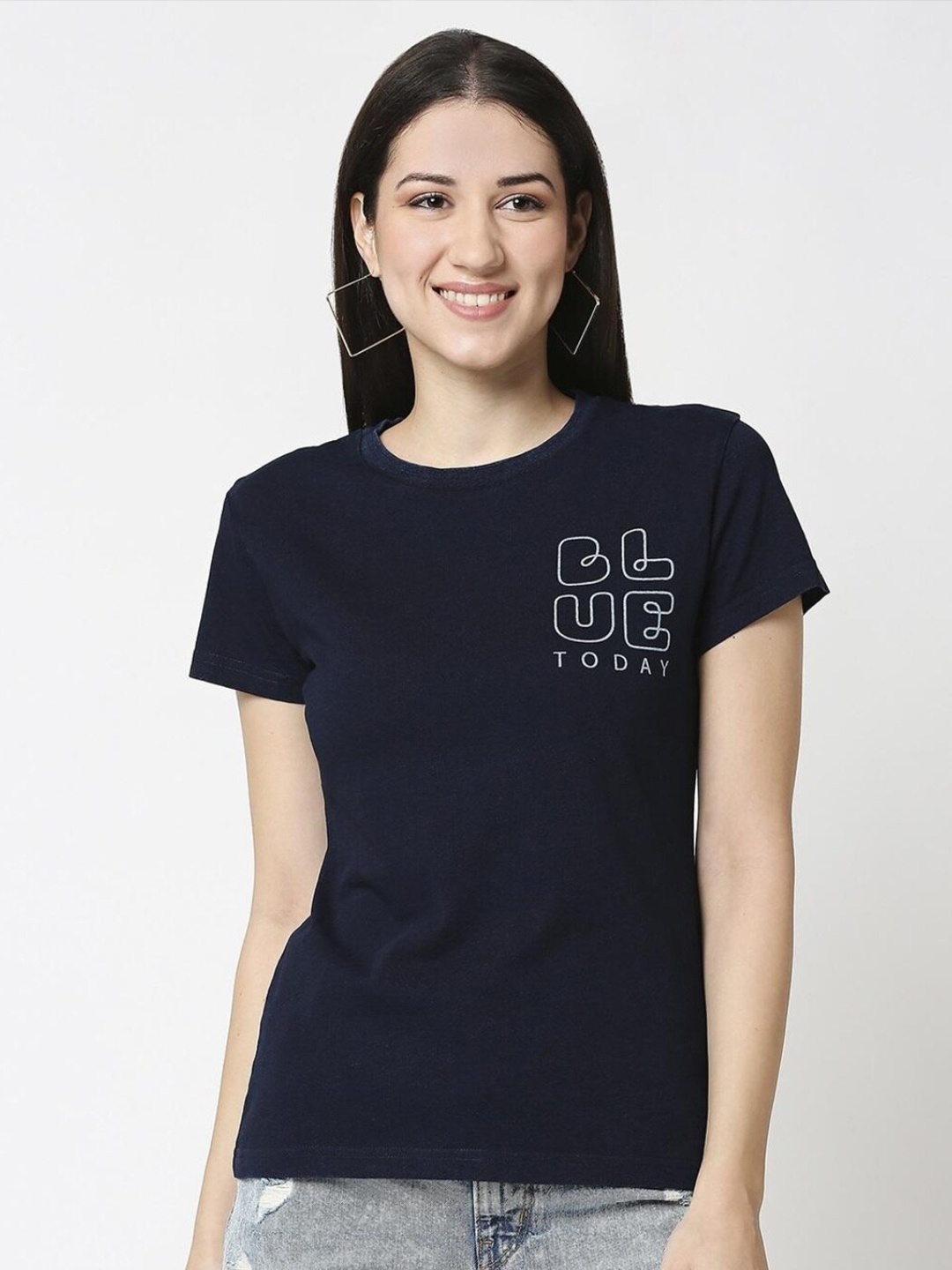 

Bewakoof Women Blue Typography Printed Slim Fit T-shirt