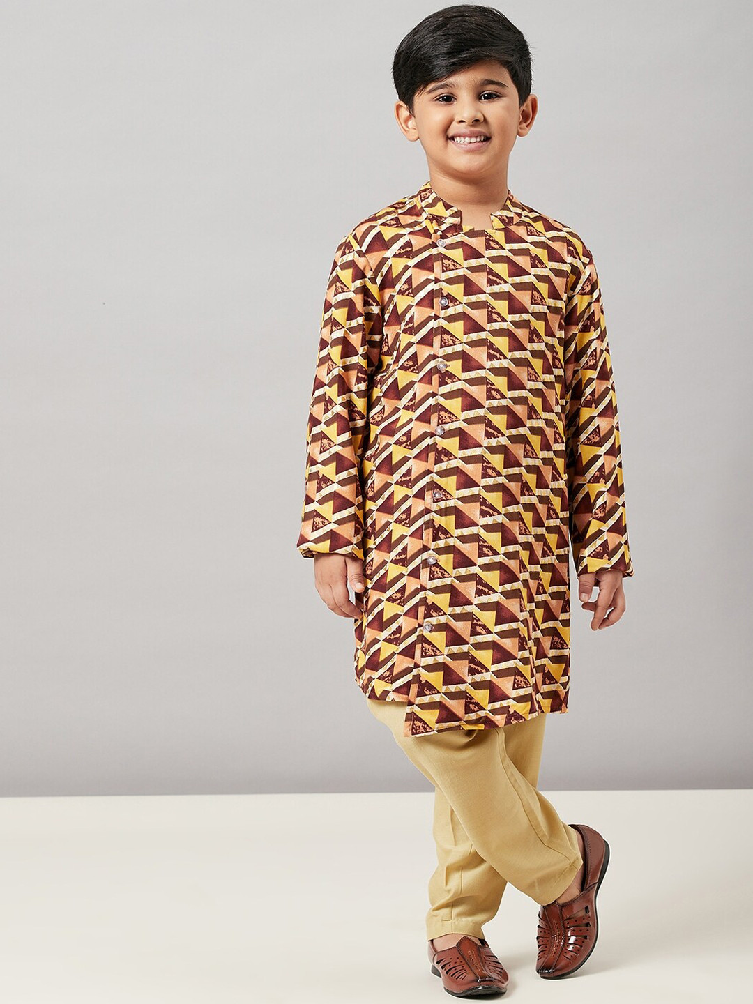 

Stylo Bug Boys Brown Printed Angrakha Pure Cotton Kurta with Trousers