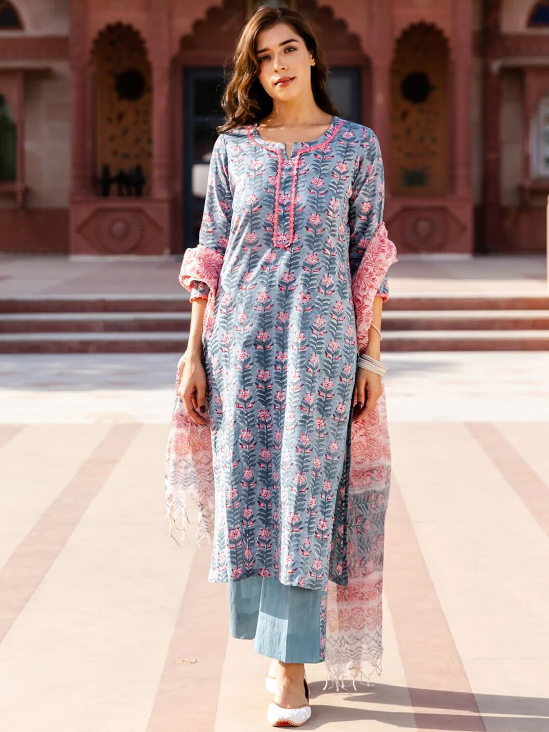 

Ambraee Women Blue Floral Embroidered Regular Kurta with Trousers & With Dupatta