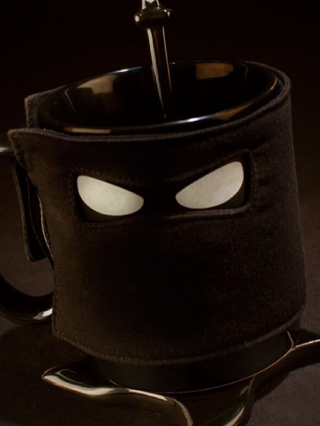 

Awestuffs Black Geometric Textured Ceramic Glossy Set of Cups and Mugs