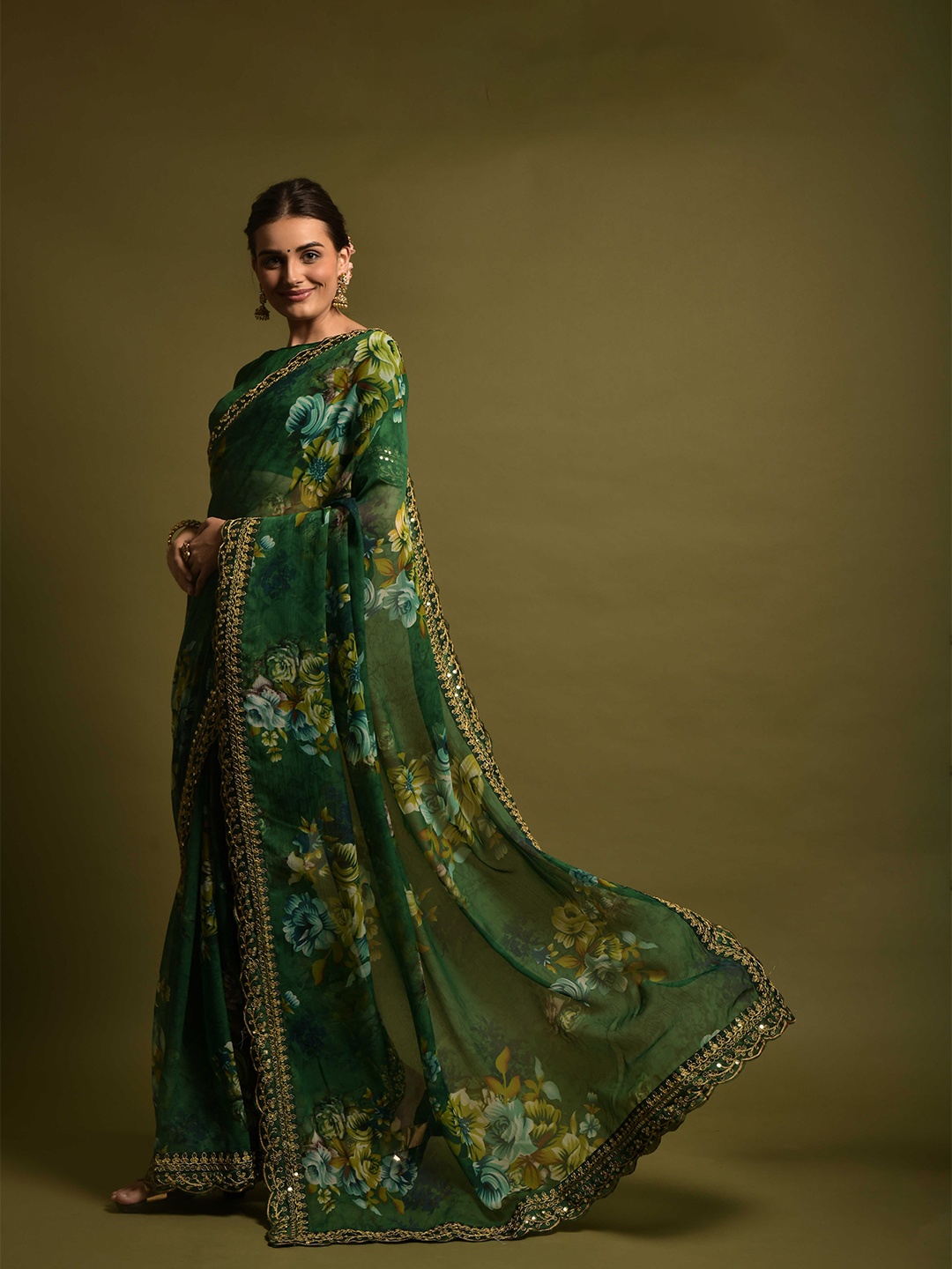 

elora Green & Gold-Toned Floral Pure Georgette Bhagalpuri Saree