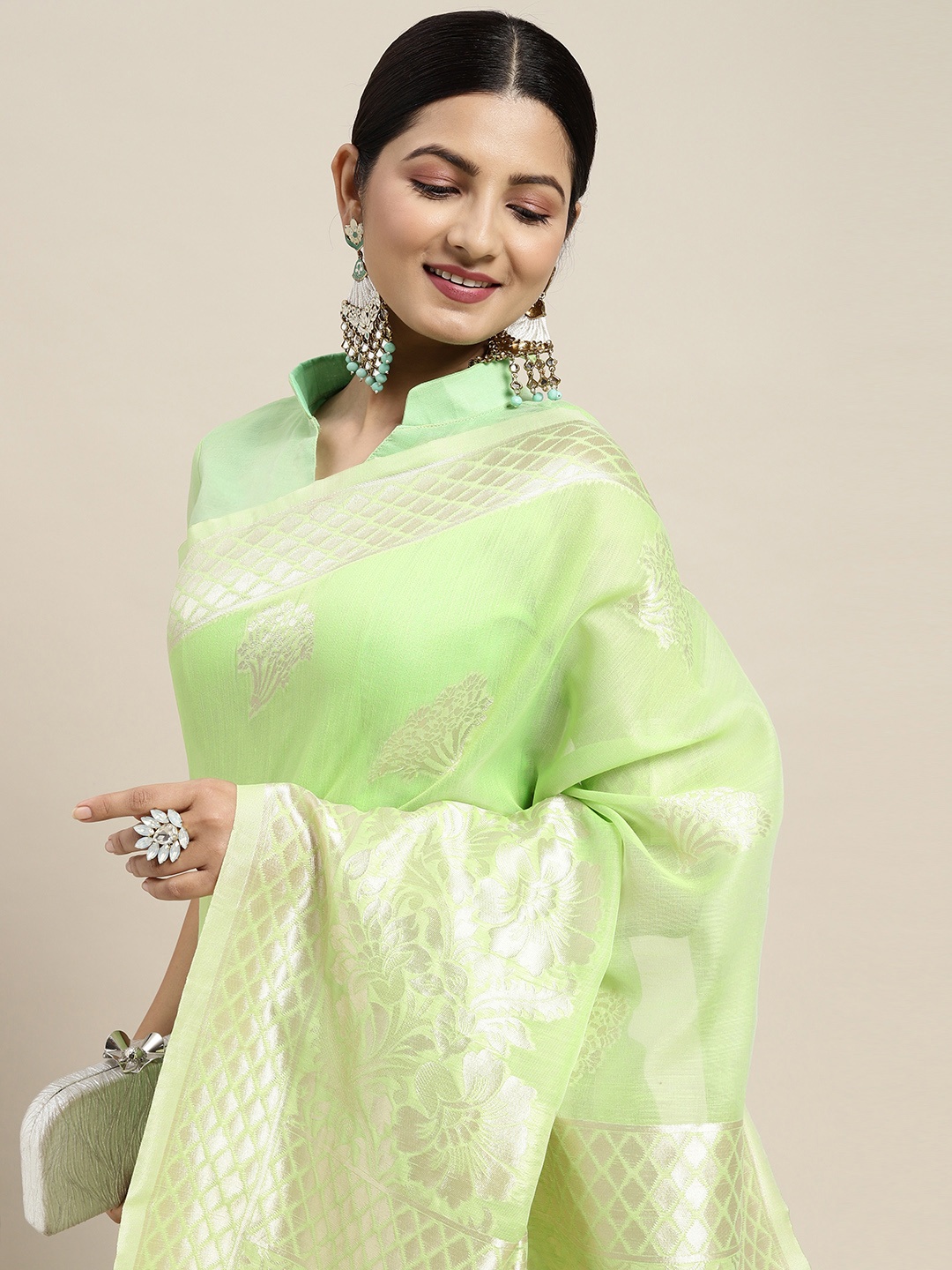 

Saree mall Green & Gold Floral Woven Design Celebrity Banarasi Sarees