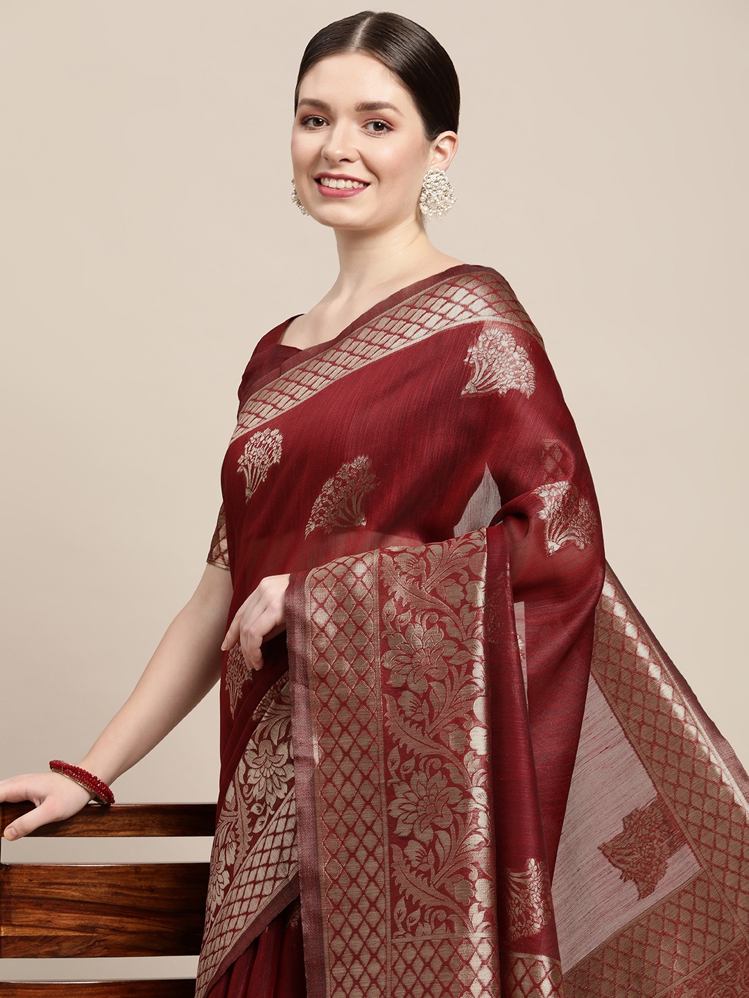 

Saree mall Maroon & Gold Floral Zari Celebrity Banarasi Sarees