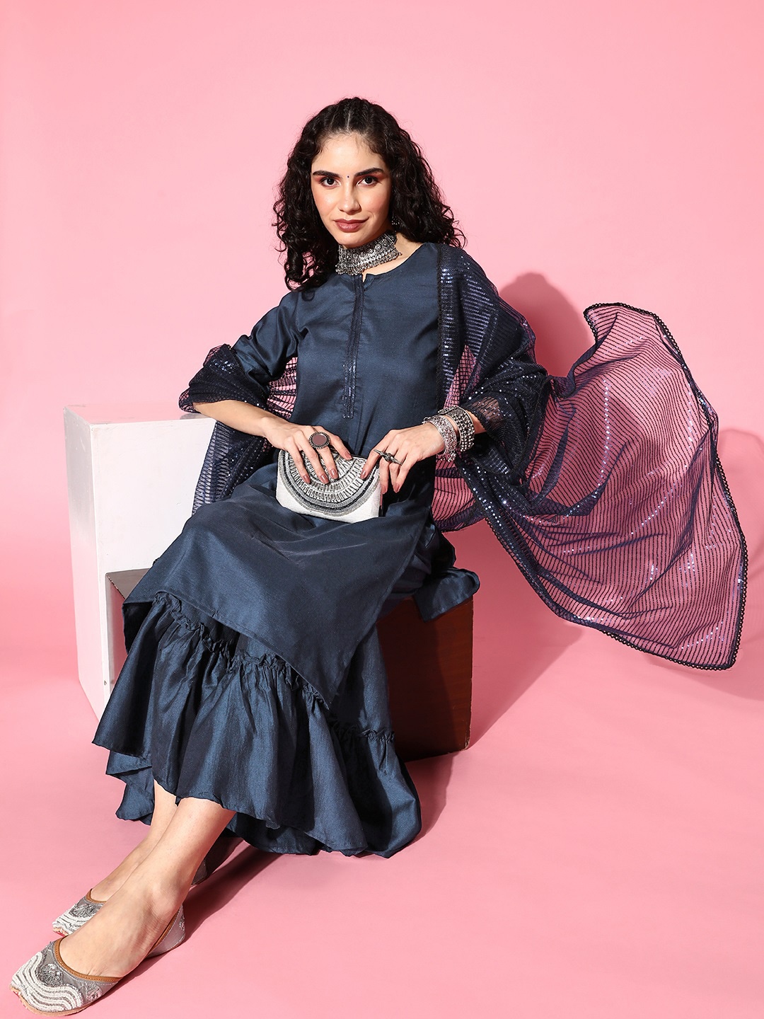 

Tikhi Imli Women Solid Poly-Georgette Shimmer & Sequin Kurta Set, Navy blue