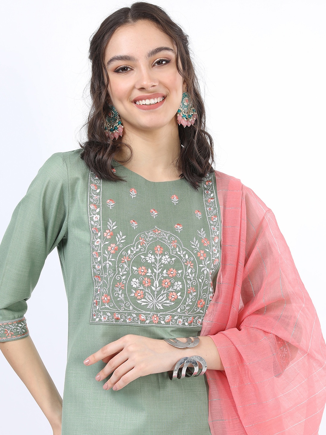 

KETCH Women Green Embroidered Yoke Design Kurta With Trousers & Dupatta