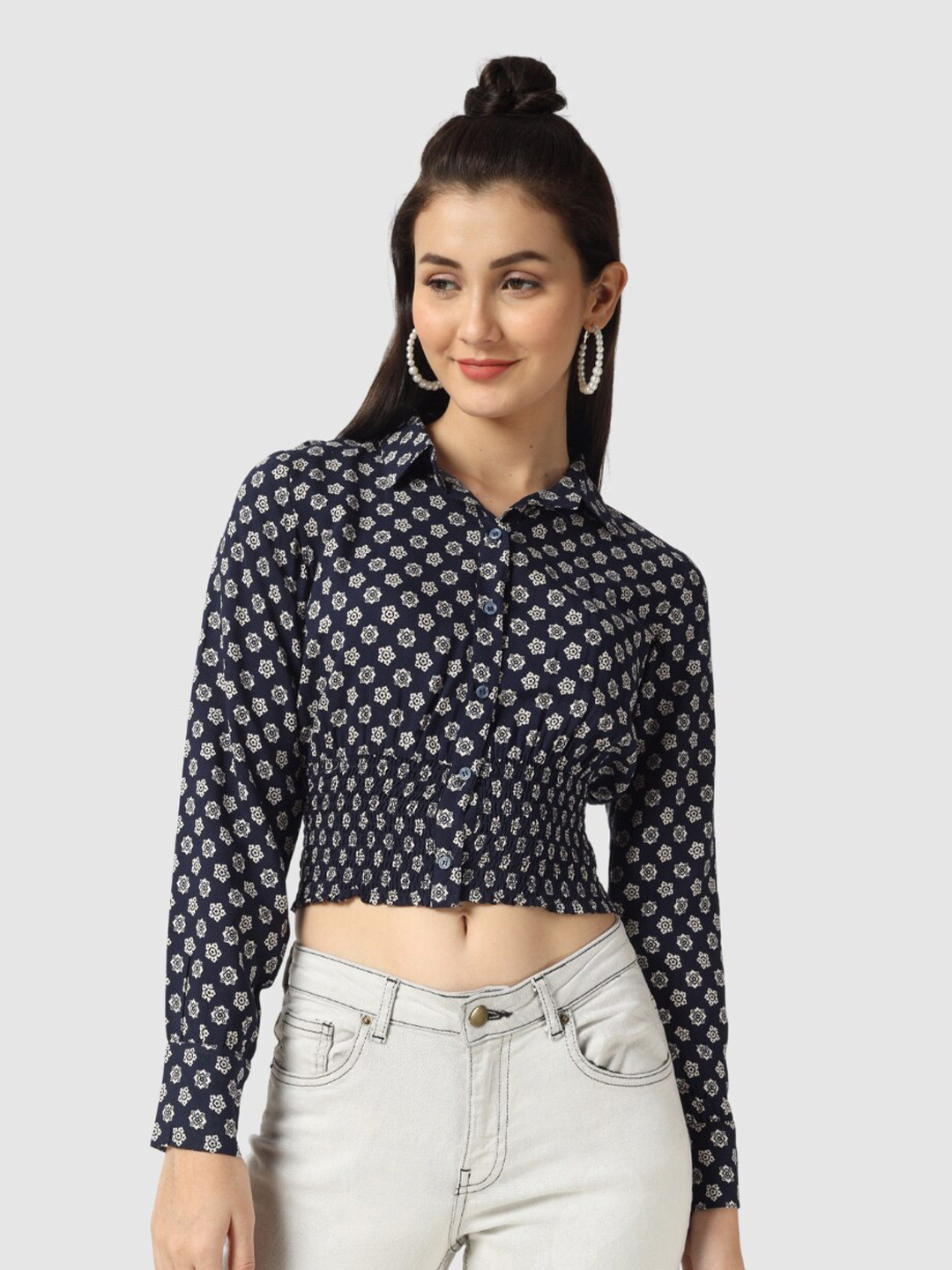 

The Label Bar Blue Geometric Print Shirt Style Crop Top