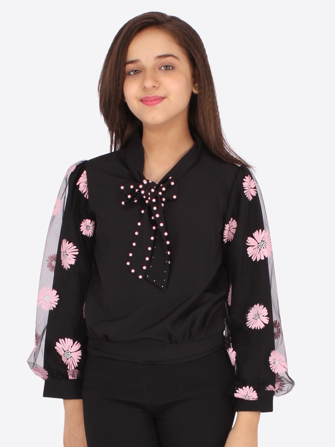 

CUTECUMBER Black & Pink Floral Print Tie-Up Neck Georgette Blouson Top