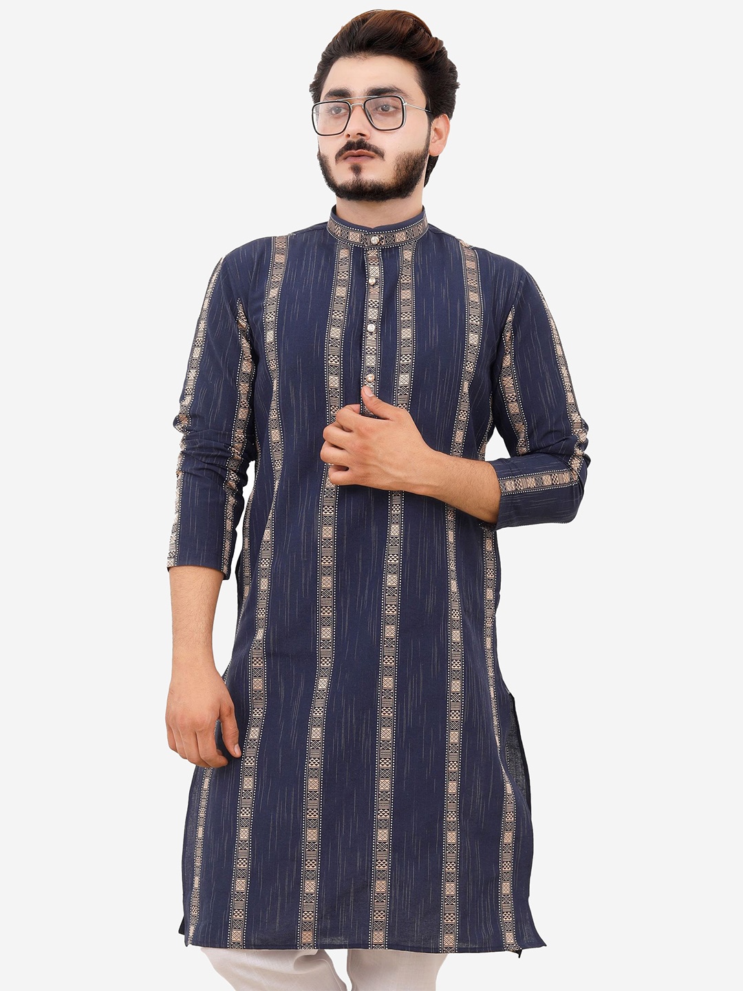 

Tibra Collection Men Navy Blue Kurta