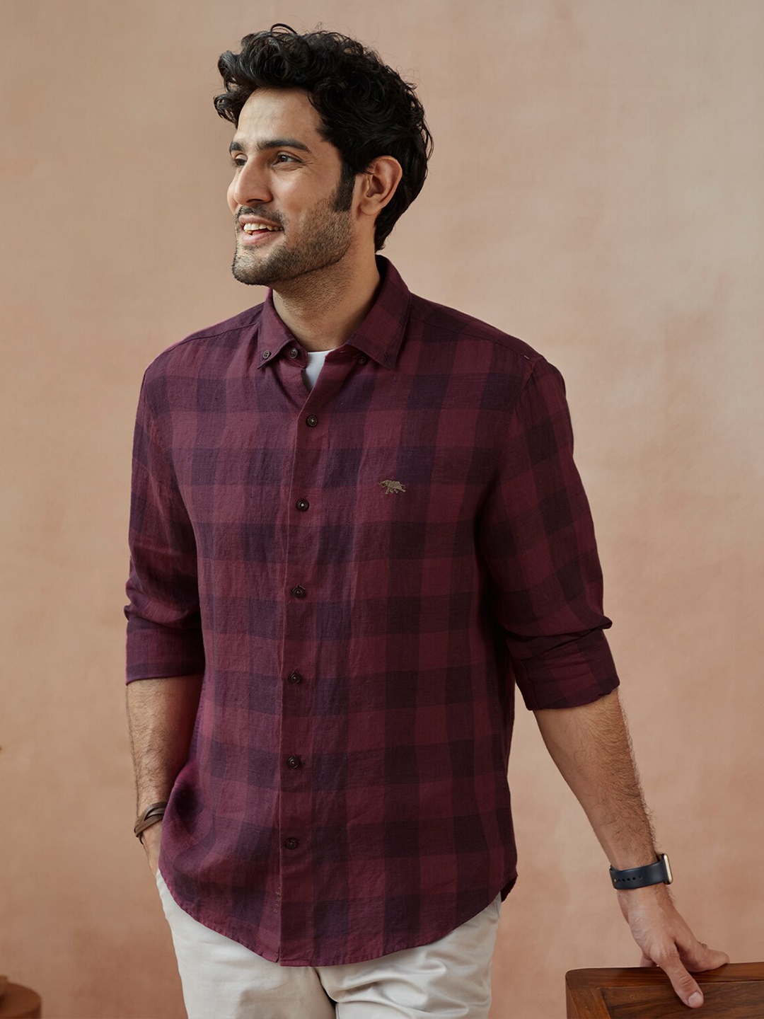 

Andamen Men Purple Buffalo Checked Casual Linen Shirt