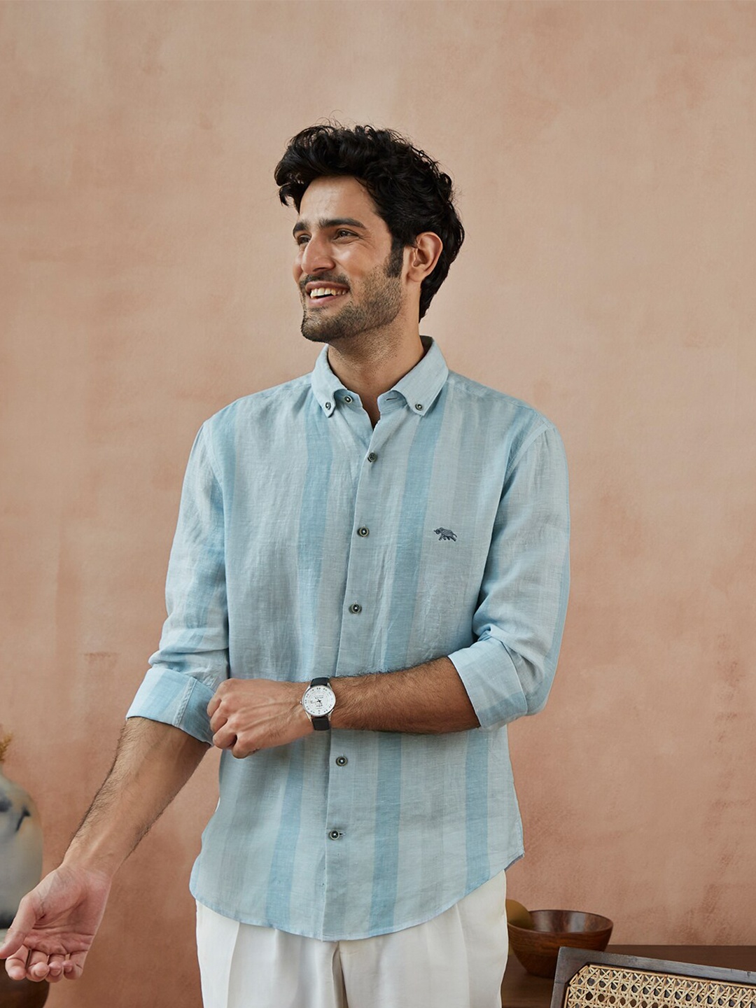 

Andamen Men Blue Striped Casual Shirt
