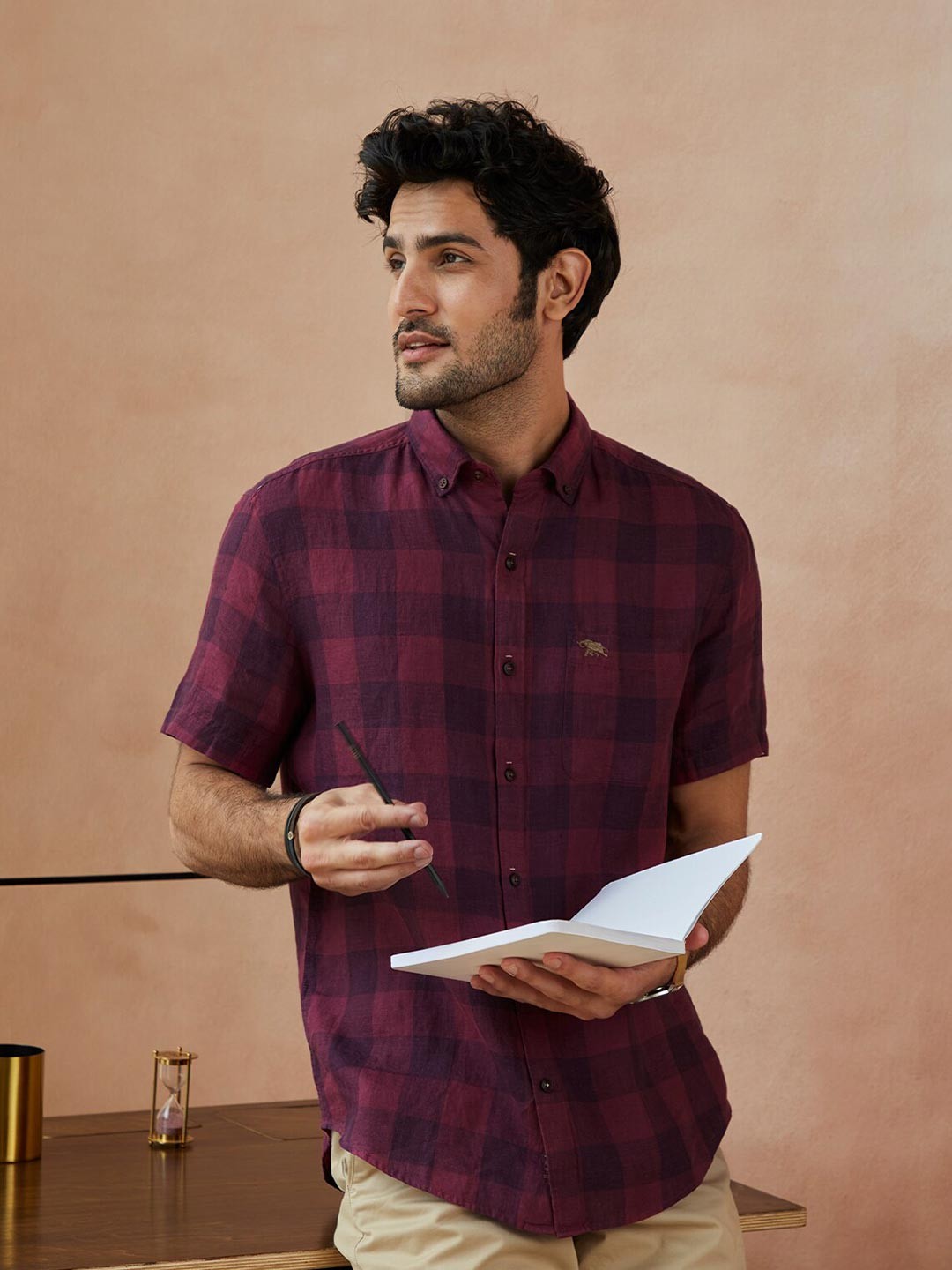 

Andamen Men Purple Buffalo Checks Checked Casual Shirt