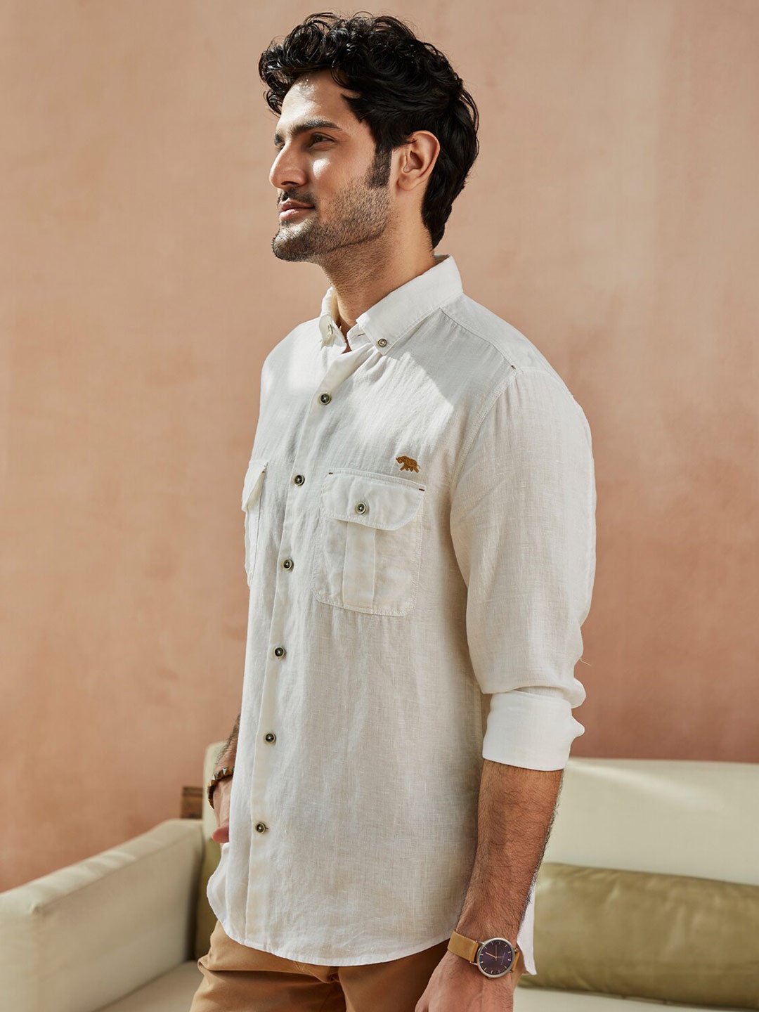 

Andamen Men White Slim Fit Casual Shirt