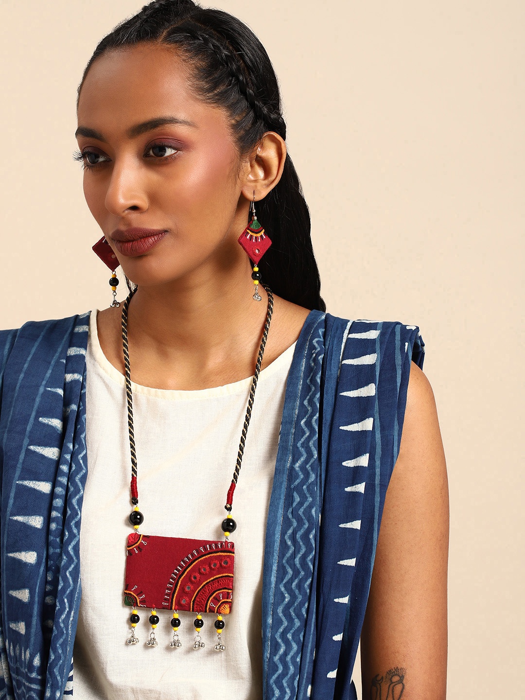 Taavi Artificial Beads Studded Thread & Mirror Work Jewellery Set, Maroon