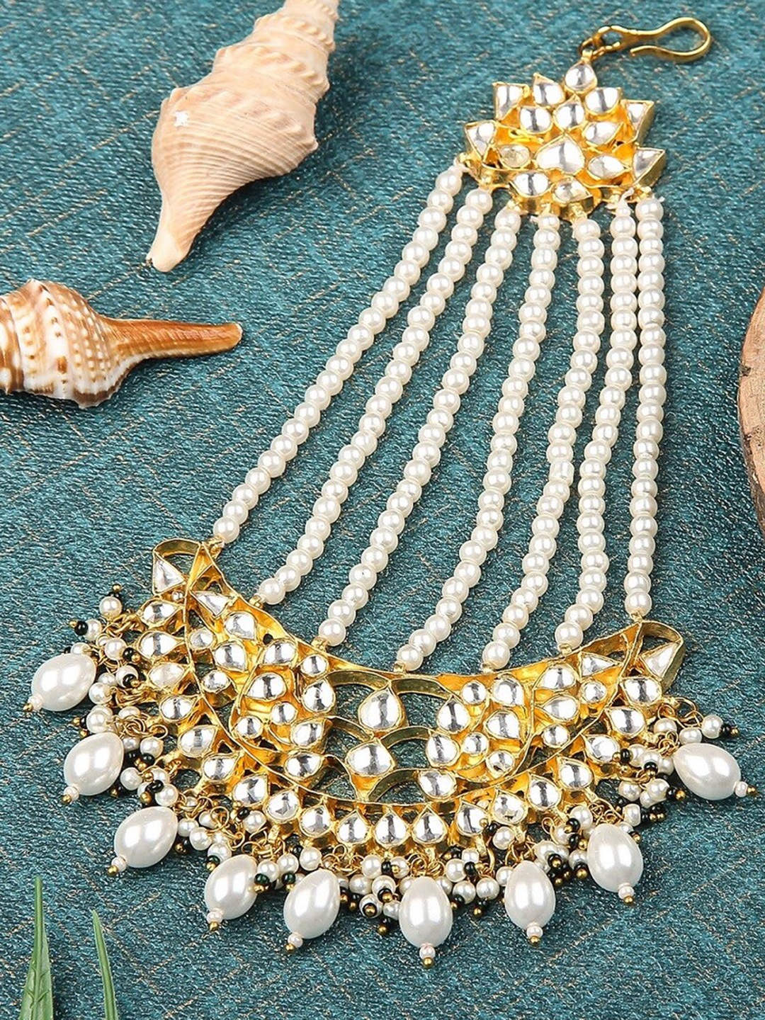 

AURAA TRENDS Gold-Plated White Kundan-Studded Jhumar Passa