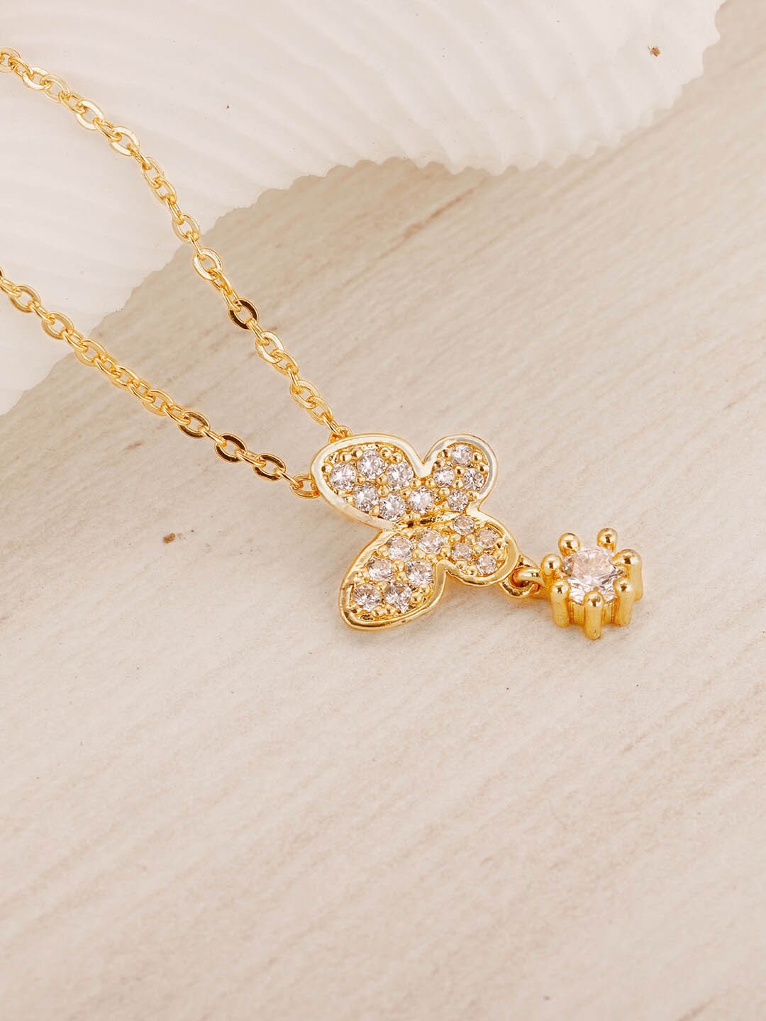 

GIVA Gold-Plated 925 Sterling Silver CZ Studded Pendant With Chain