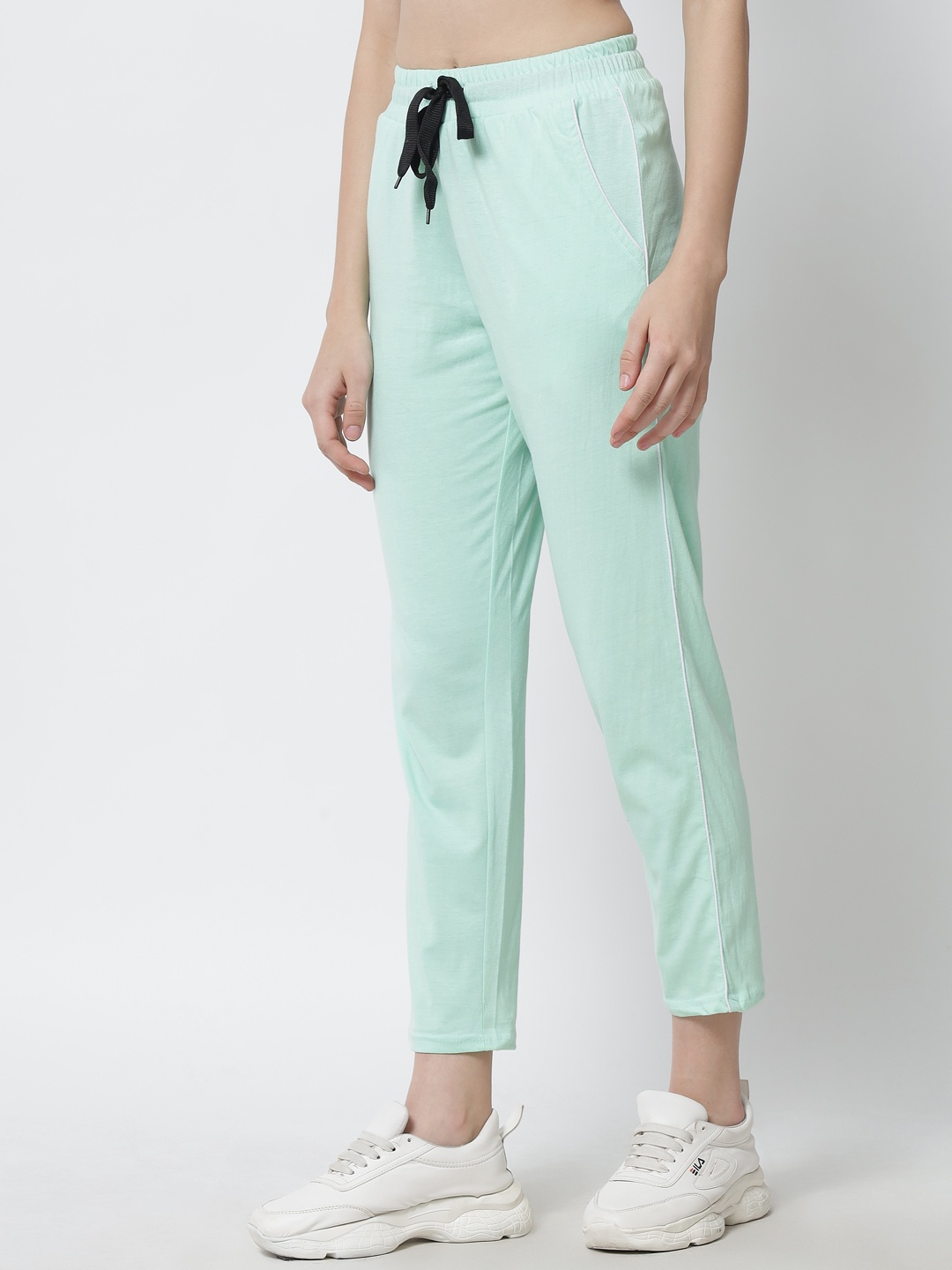 

Q-rious Women Sea Green Solid Cotton Track Pants