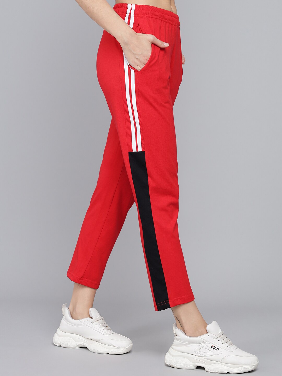 

Q-rious Women Red Solid Pure Cotton Track Pants