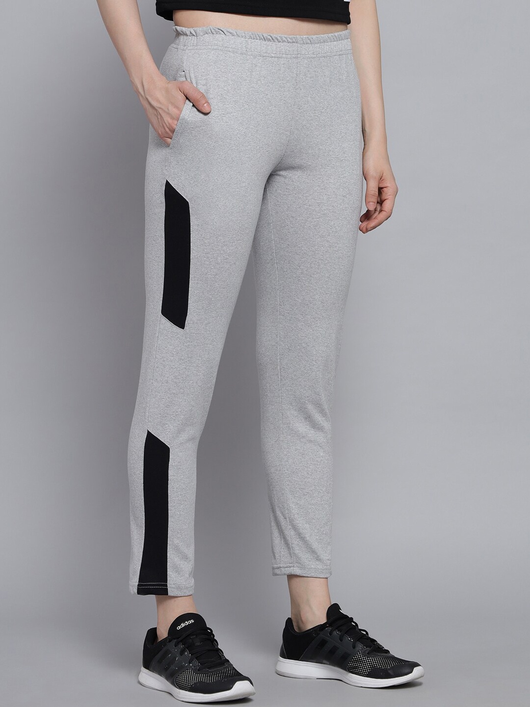 

Q-rious Women Grey Solid Track Pants