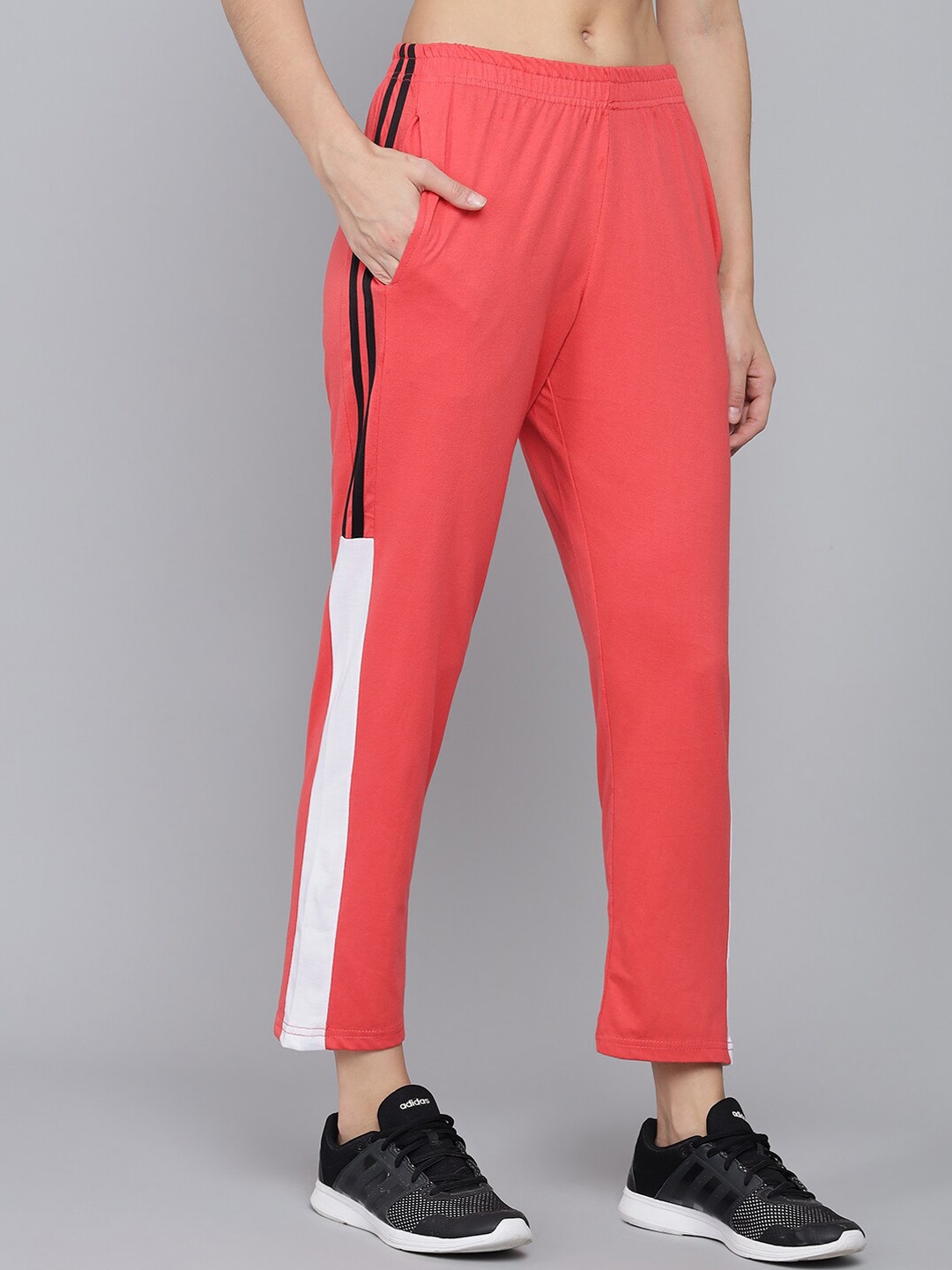 

Q-rious Women Peach-Colored & White Solid Pure Cotton Track Pants