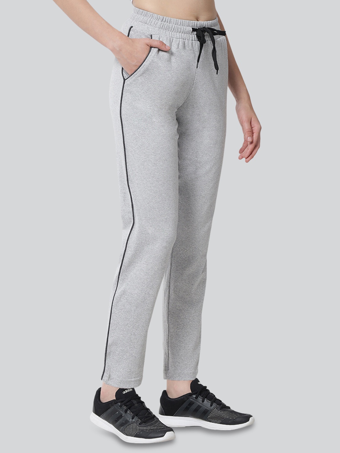 

Q-rious Women Grey Melange Solid Pure Cotton Track Pants