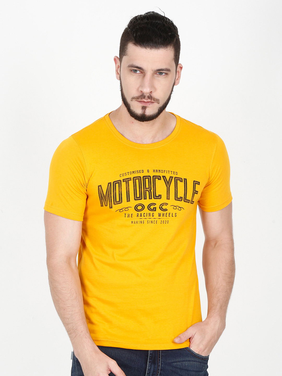 

Old Grey Men Yellow Typography Printed Slim Fit T-shirt