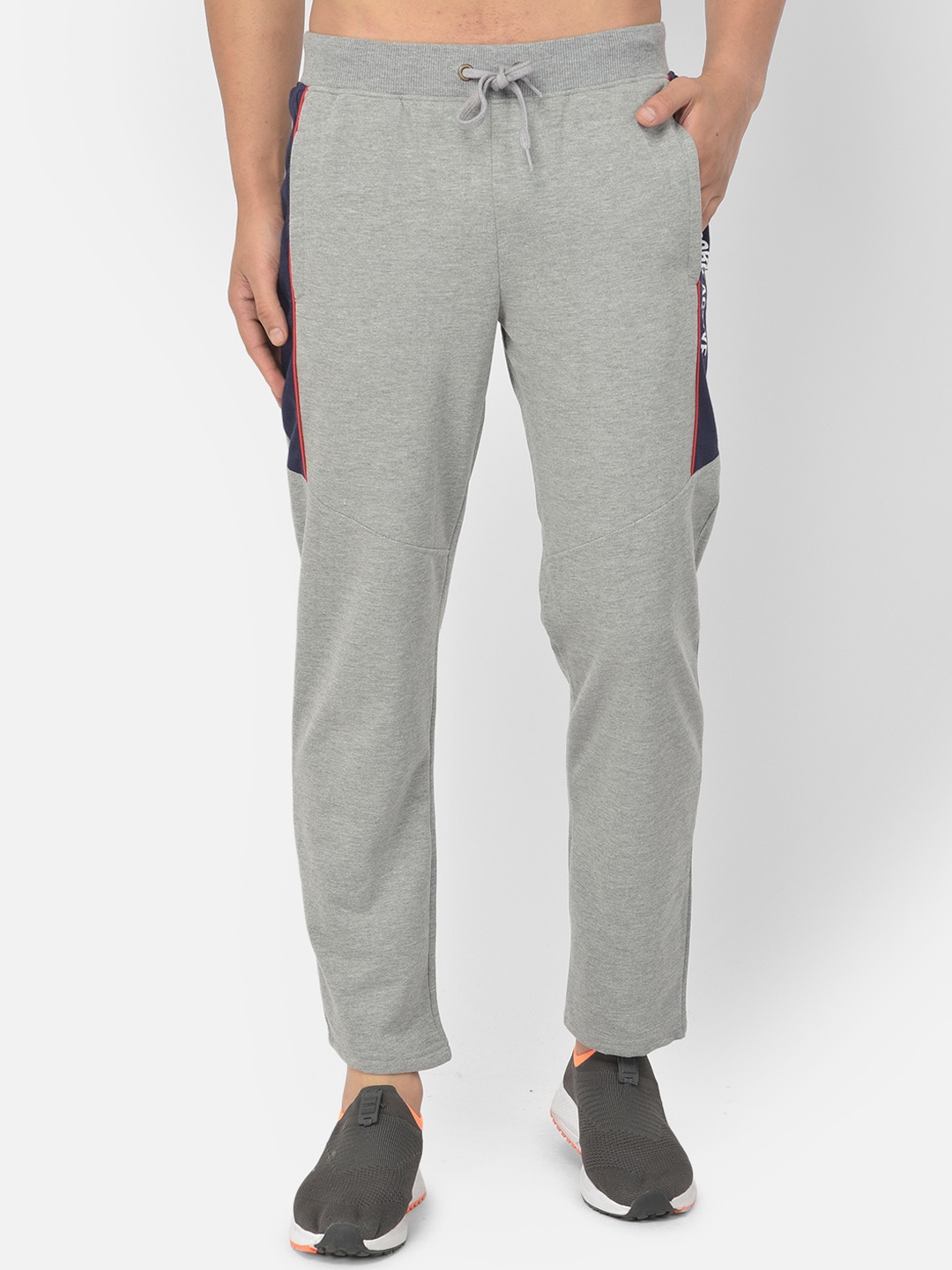 

COBB Men Grey Solid Slim-Fit Track Pants