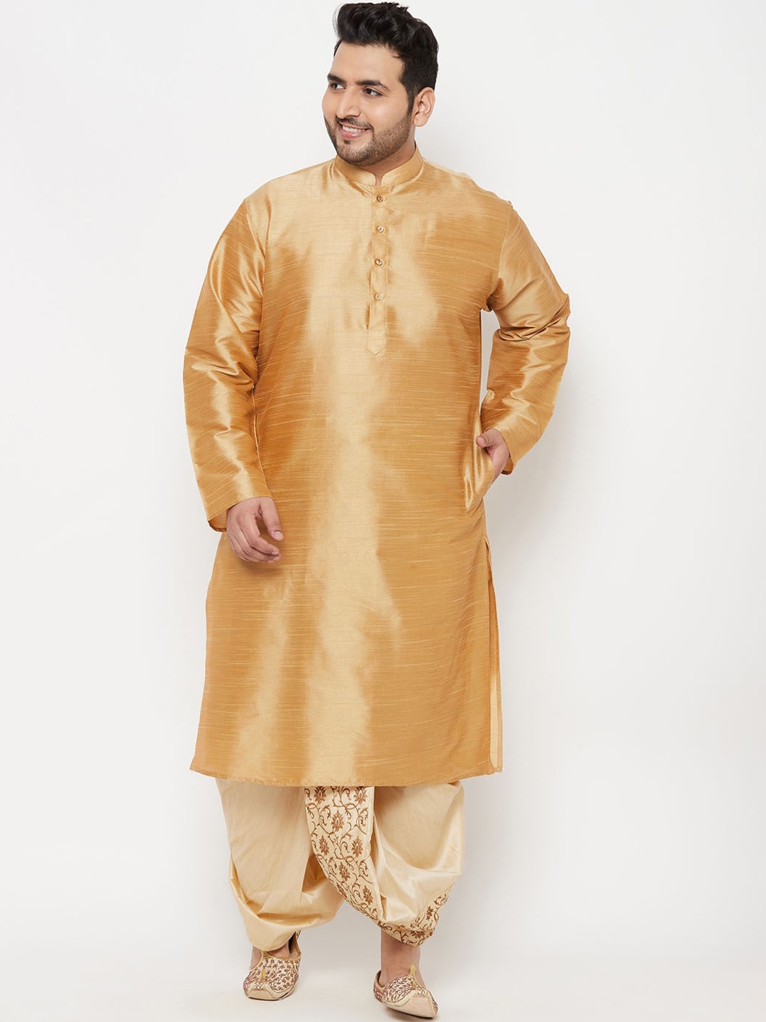 

VASTRAMAY Men Rose Gold Mandarian Collar Silk Blend Kurta with Dhoti Pants